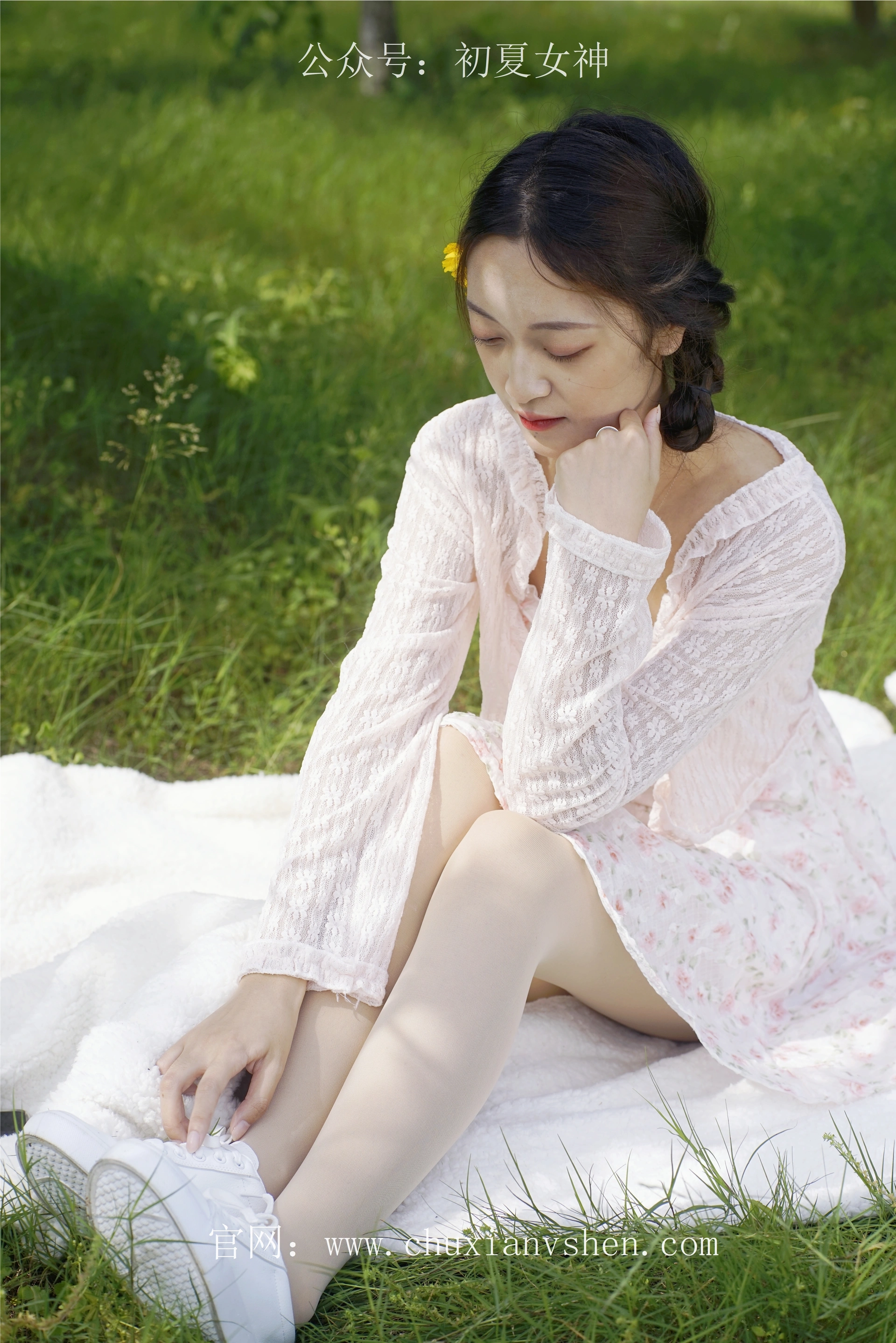 初夏女神 NO.070 依依 邻家女孩-风中少女[122P+1V／4.65GB]