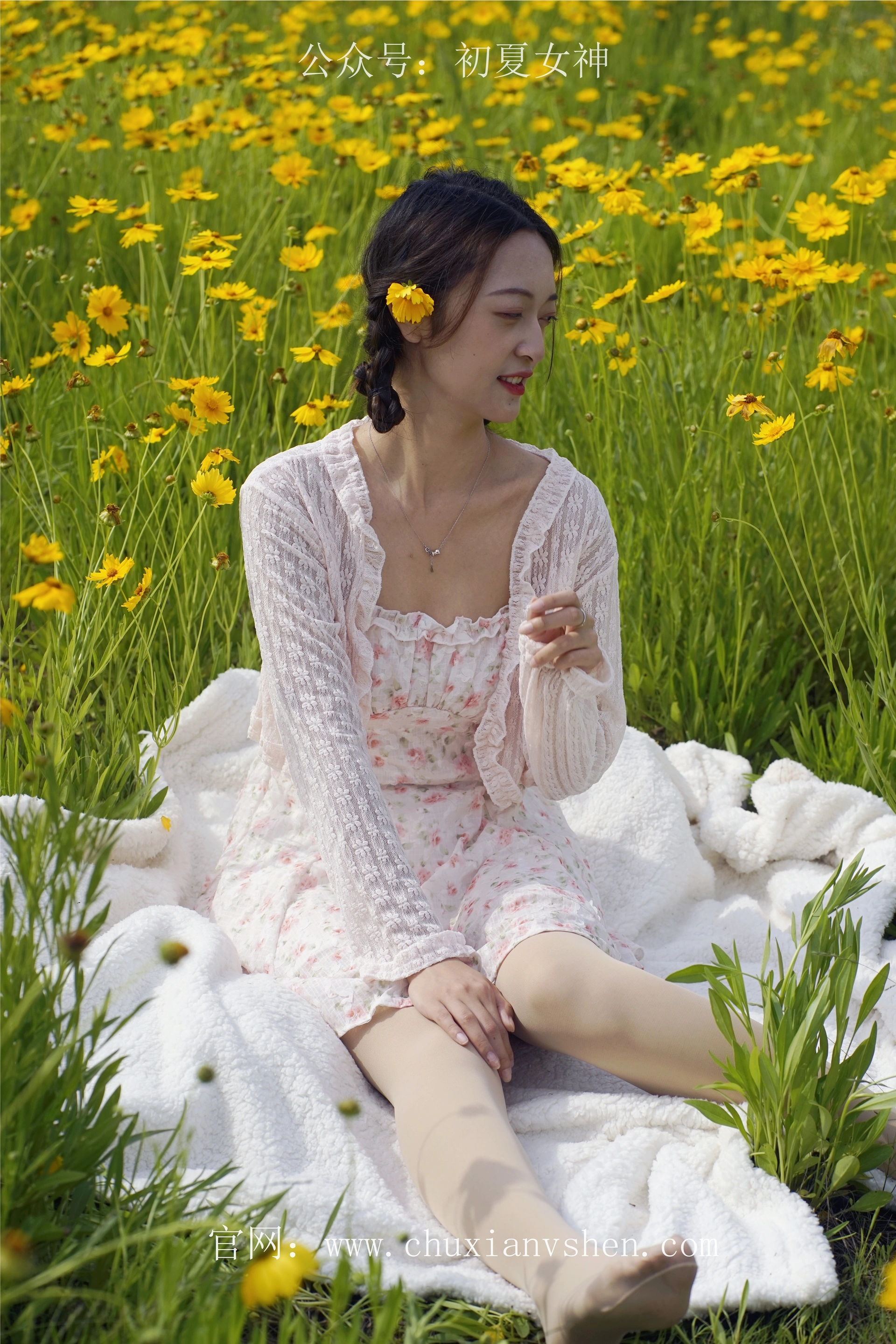 初夏女神 NO.070 依依 邻家女孩-风中少女[122P+1V／4.65GB]
