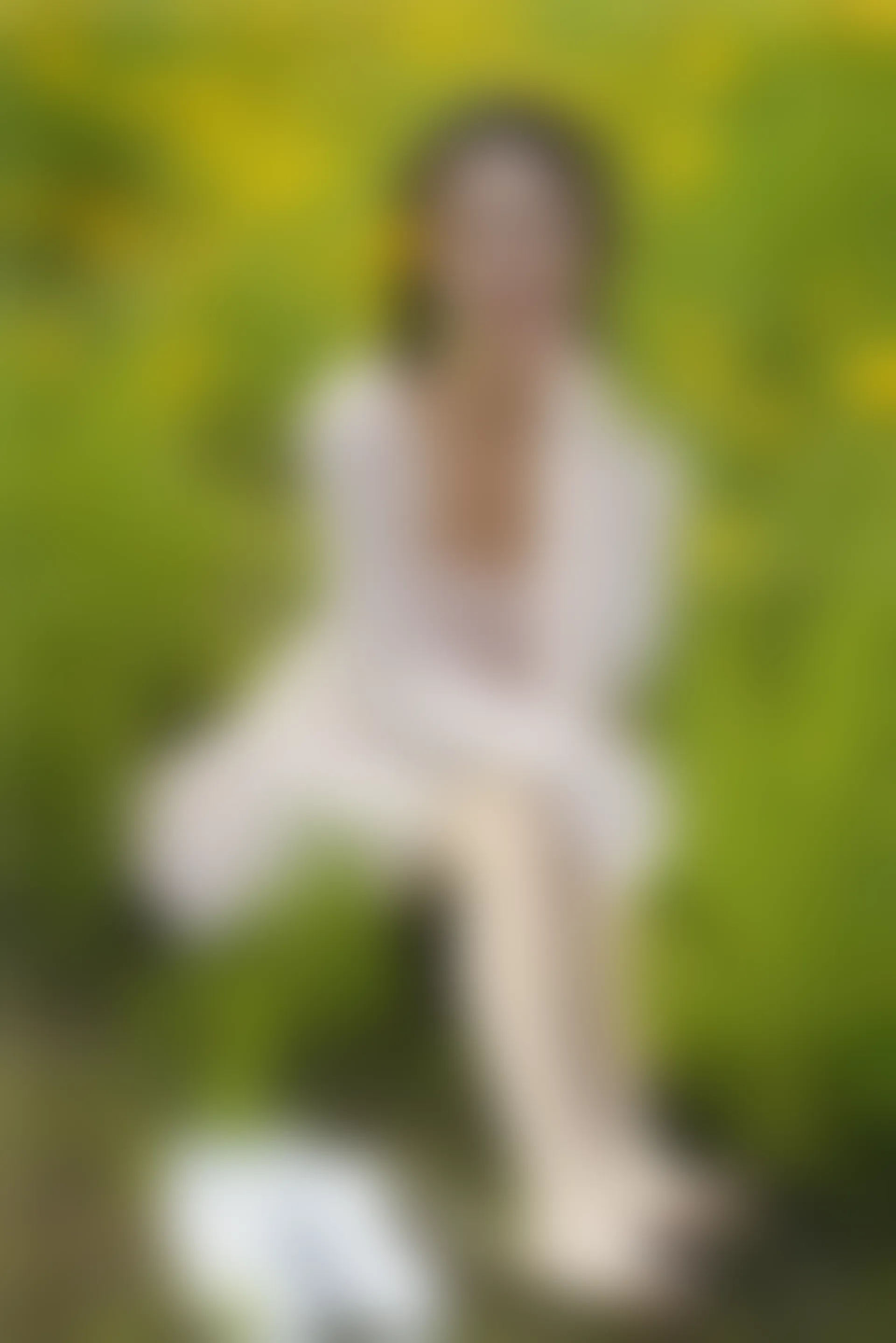 初夏女神 NO.070 依依 邻家女孩-风中少女[122P+1V／4.65GB]