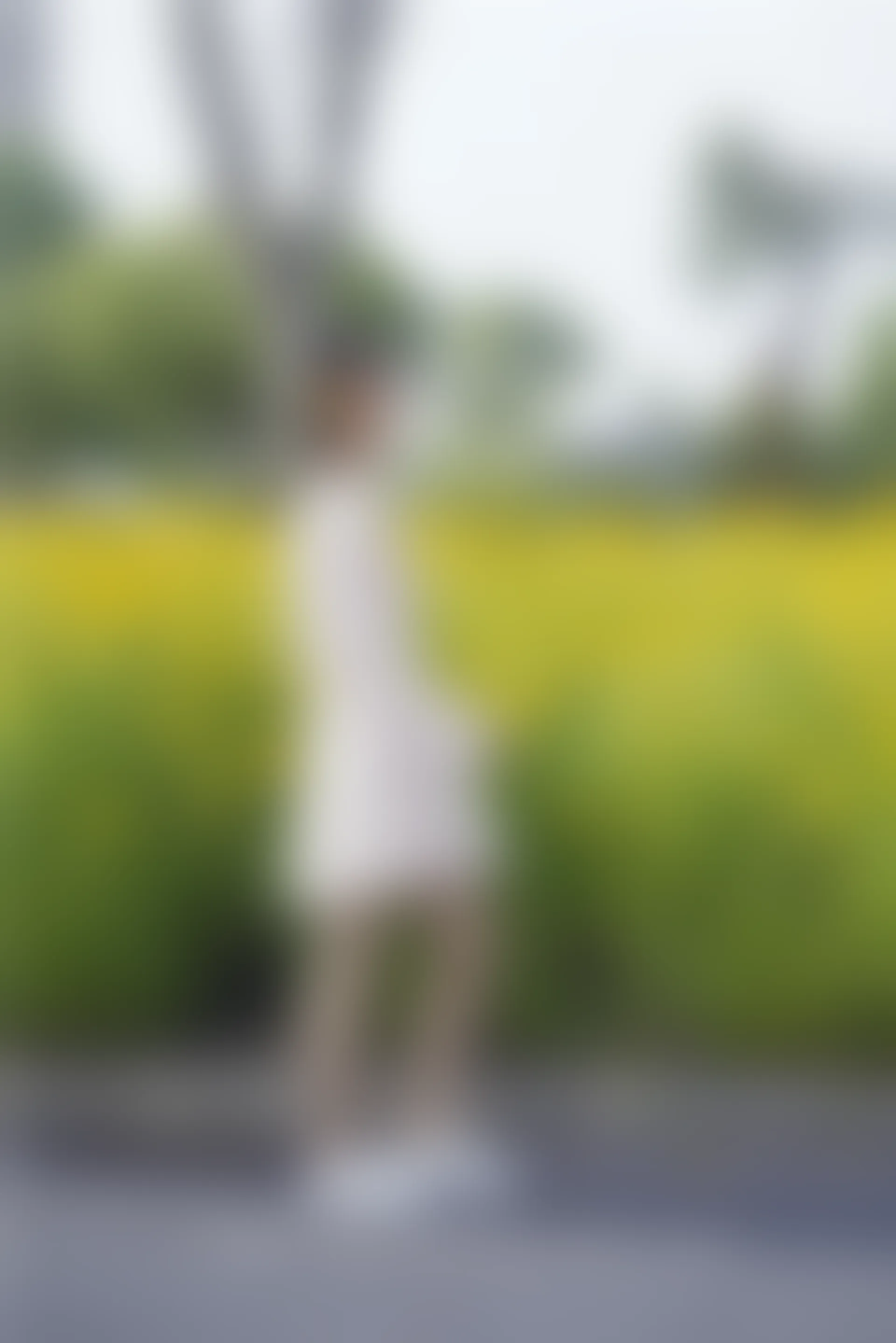 初夏女神 NO.070 依依 邻家女孩-风中少女[122P+1V／4.65GB]