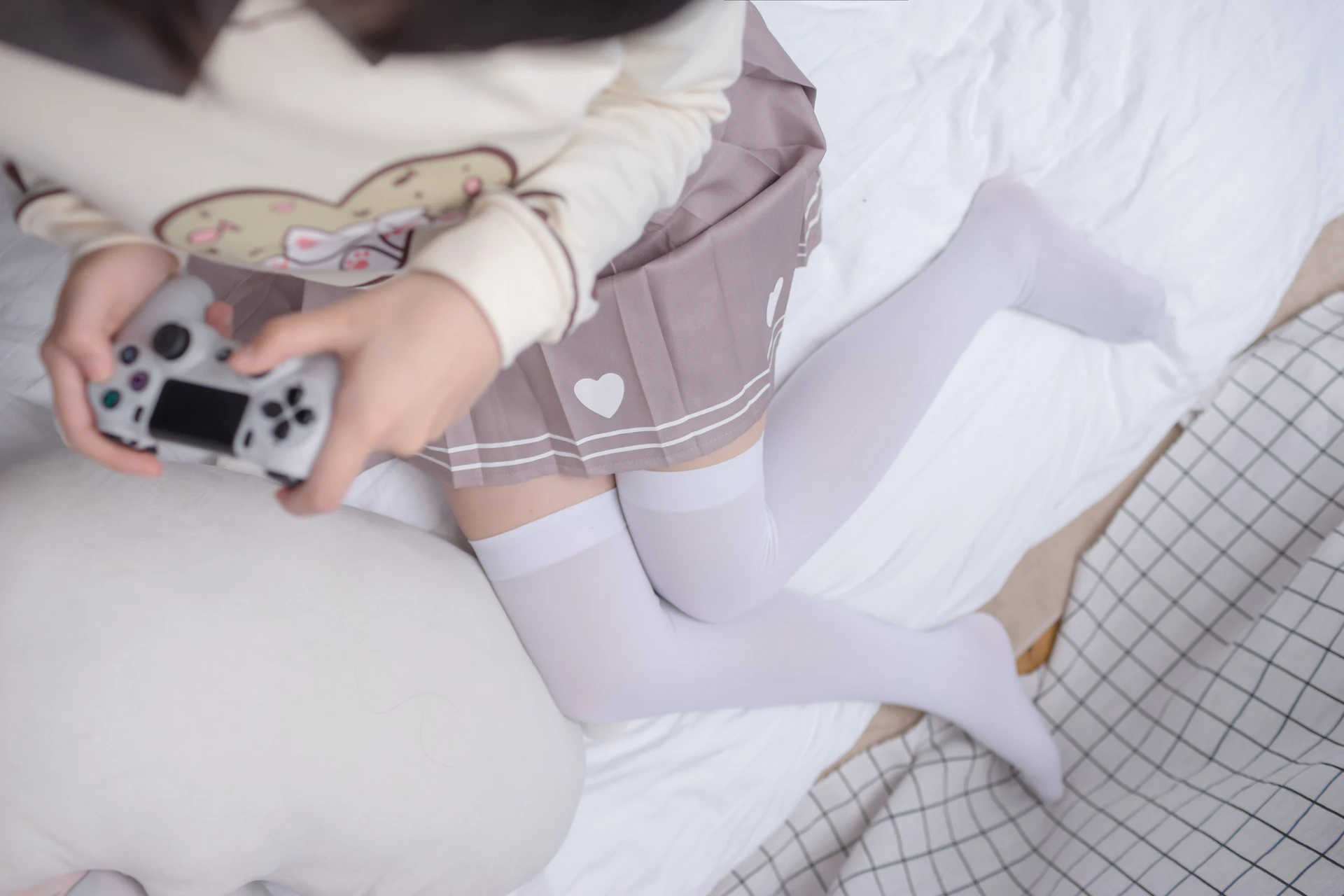 轻兰映画 VOL.011 [75P-343M]可爱, 白丝, 美腿, 美足, 轻兰映画