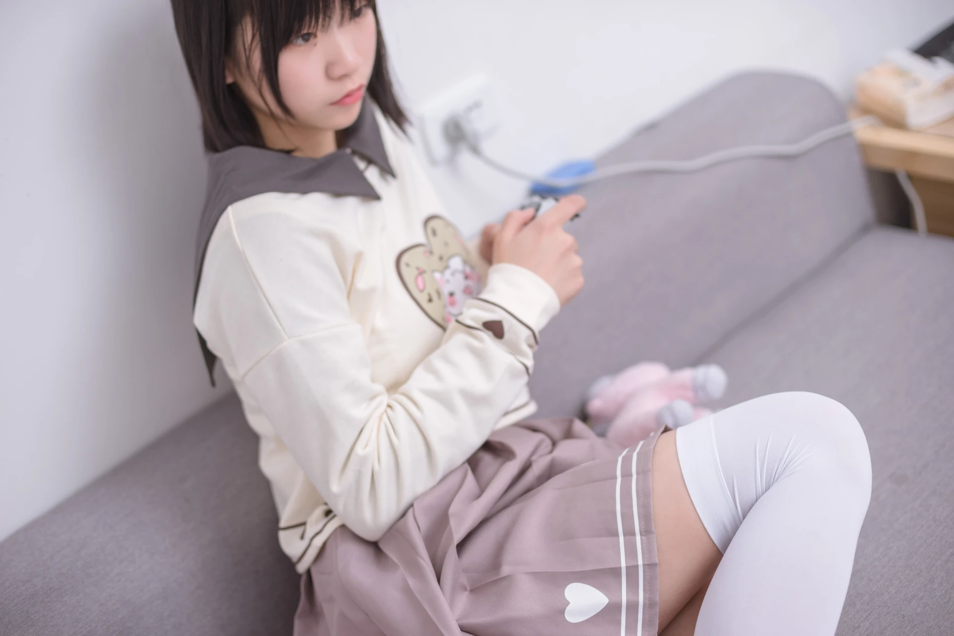 轻兰映画 VOL.011 [75P-343M]可爱, 白丝, 美腿, 美足, 轻兰映画