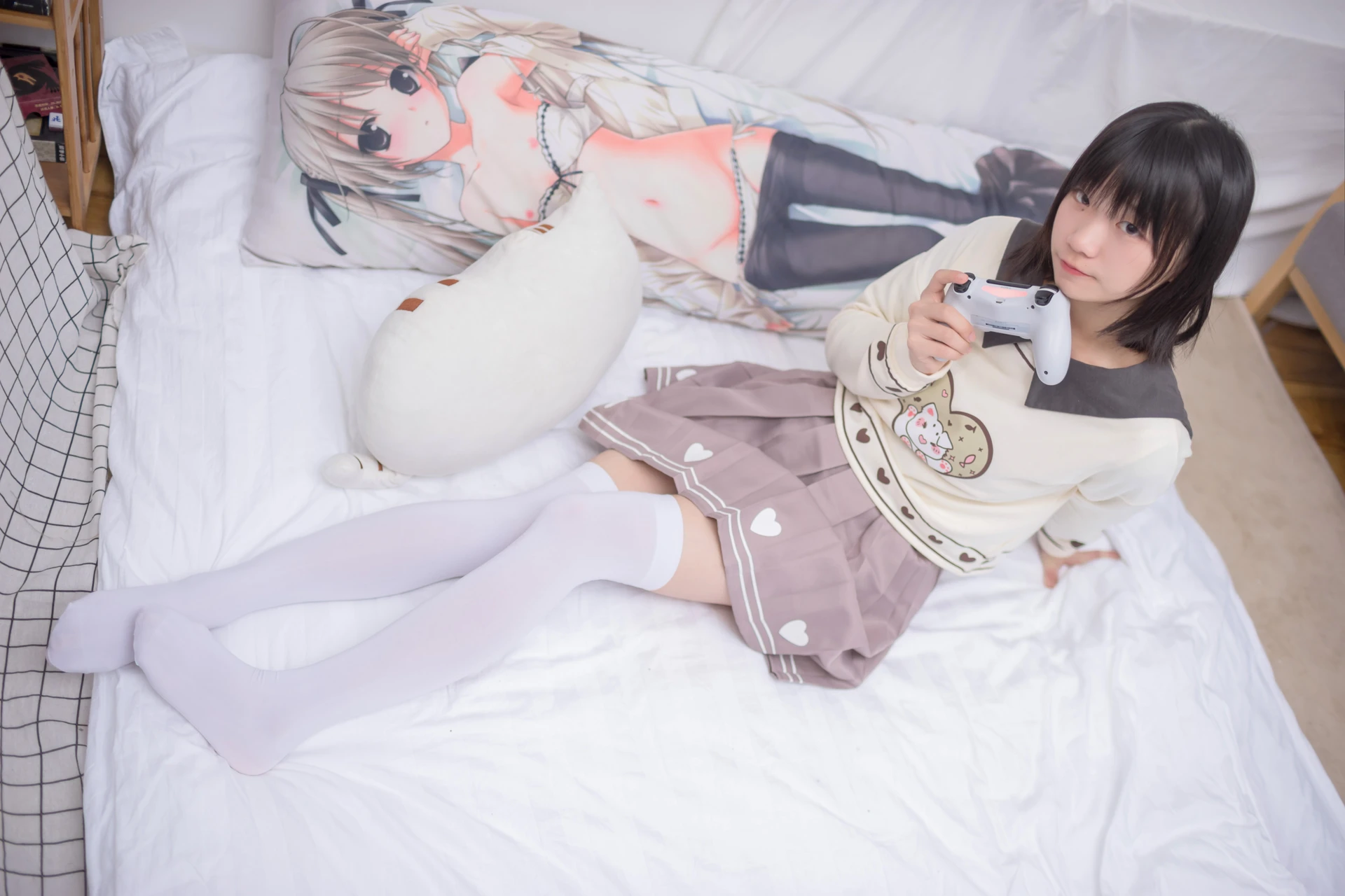 轻兰映画 VOL.011 [75P-343M]可爱, 白丝, 美腿, 美足, 轻兰映画