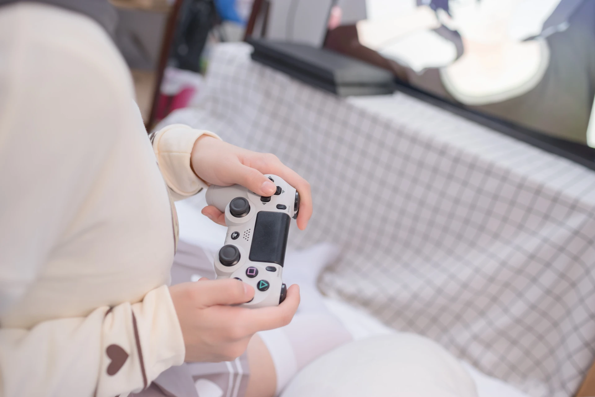 轻兰映画 VOL.011 [75P-343M]可爱, 白丝, 美腿, 美足, 轻兰映画