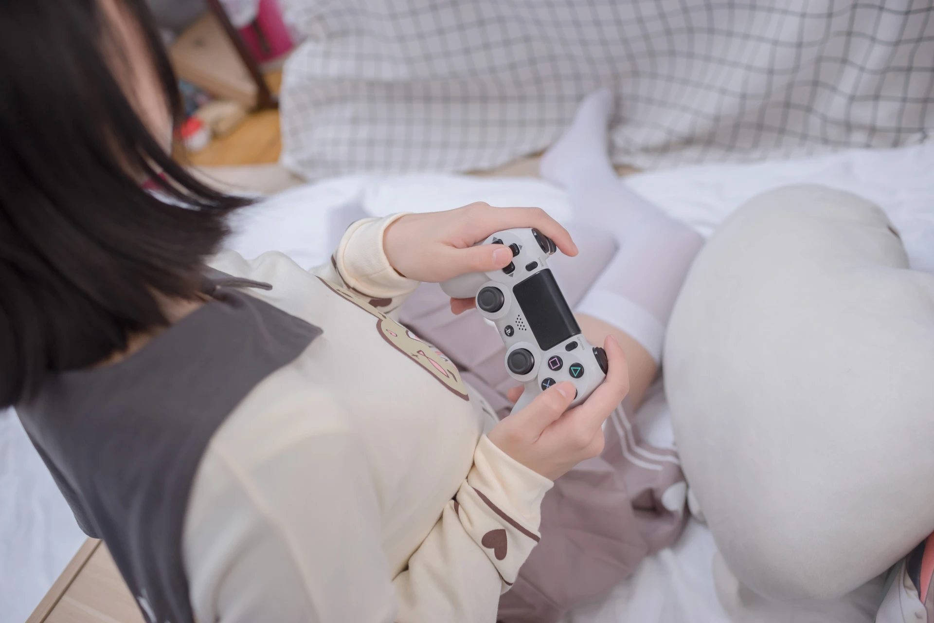 轻兰映画 VOL.011 [75P-343M]可爱, 白丝, 美腿, 美足, 轻兰映画