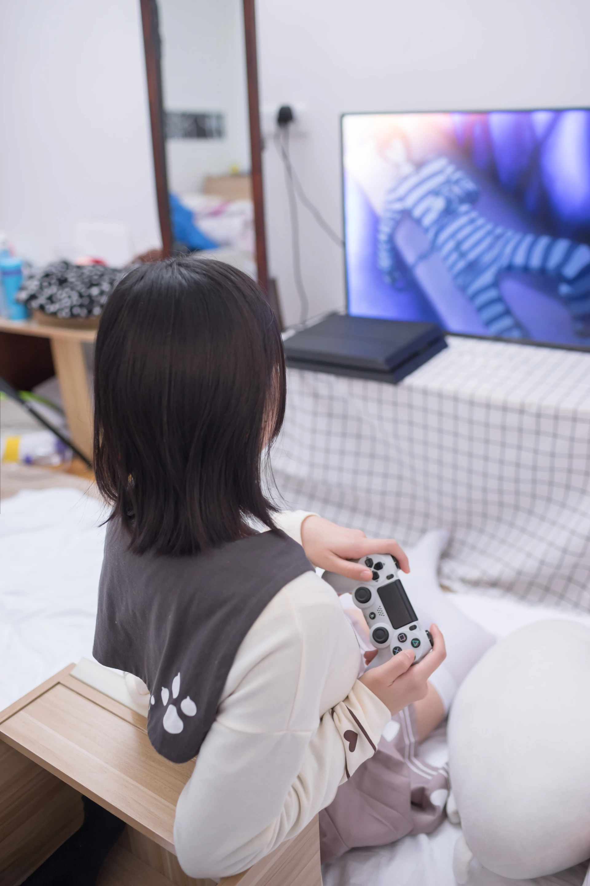 轻兰映画 VOL.011 [75P-343M]可爱, 白丝, 美腿, 美足, 轻兰映画