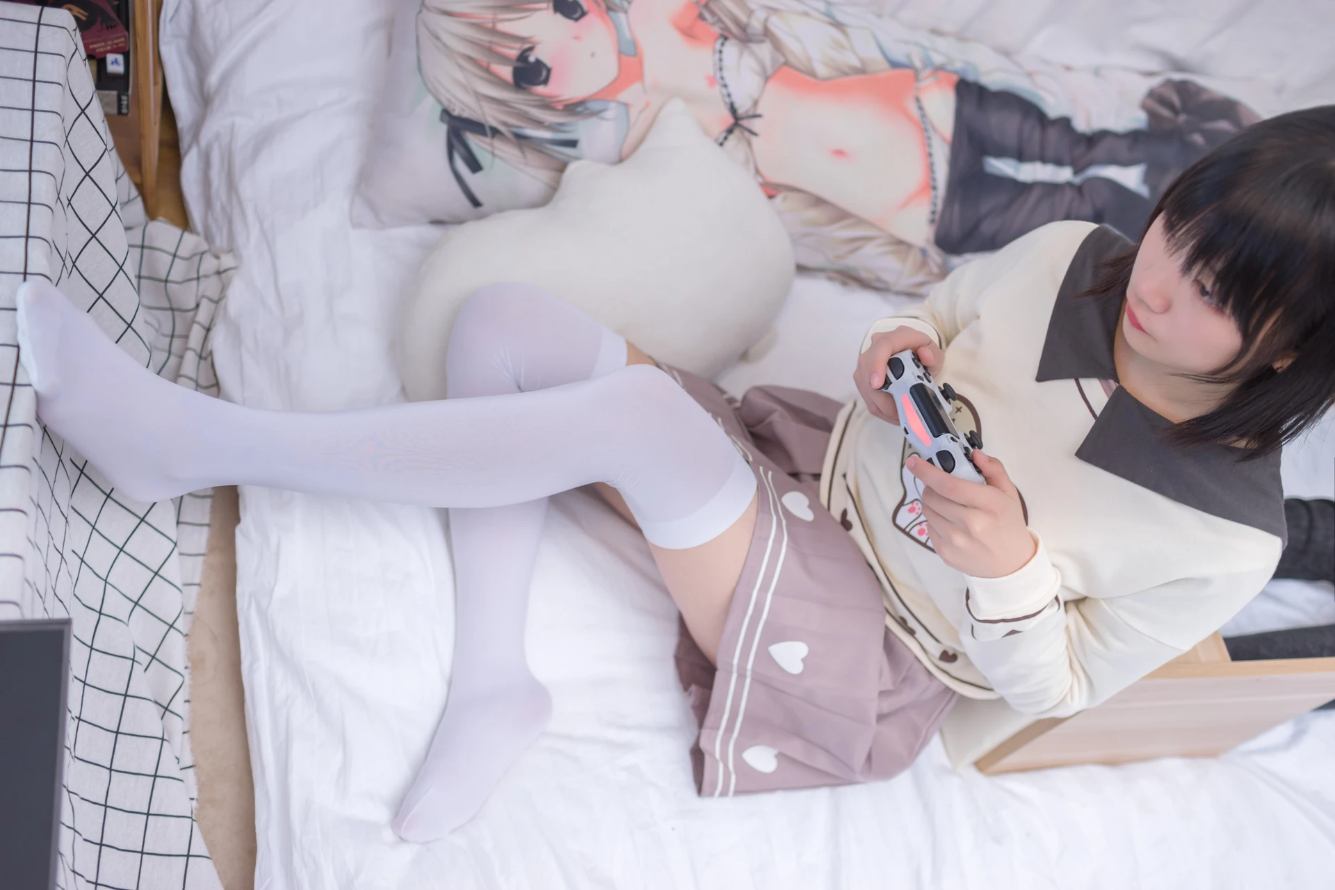 轻兰映画 VOL.011 [75P-343M]可爱, 白丝, 美腿, 美足, 轻兰映画