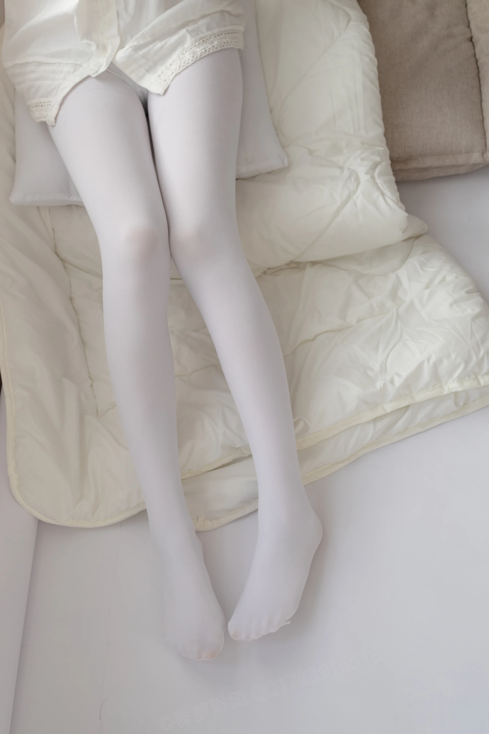 爱花写真 ALPHA-016 [141P-1.85G]可爱, 森萝财团, 爱花写真, 白丝, 美腿