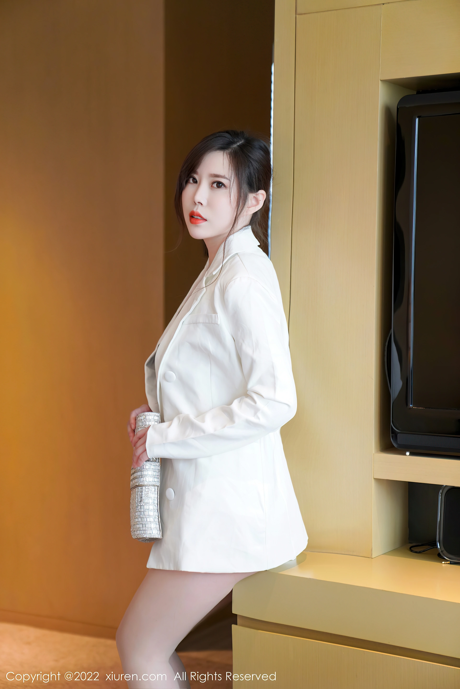 XiuRen秀人网 2022.04.19 No.4885 白茹雪 丝袜美臀 [71+1P725M]