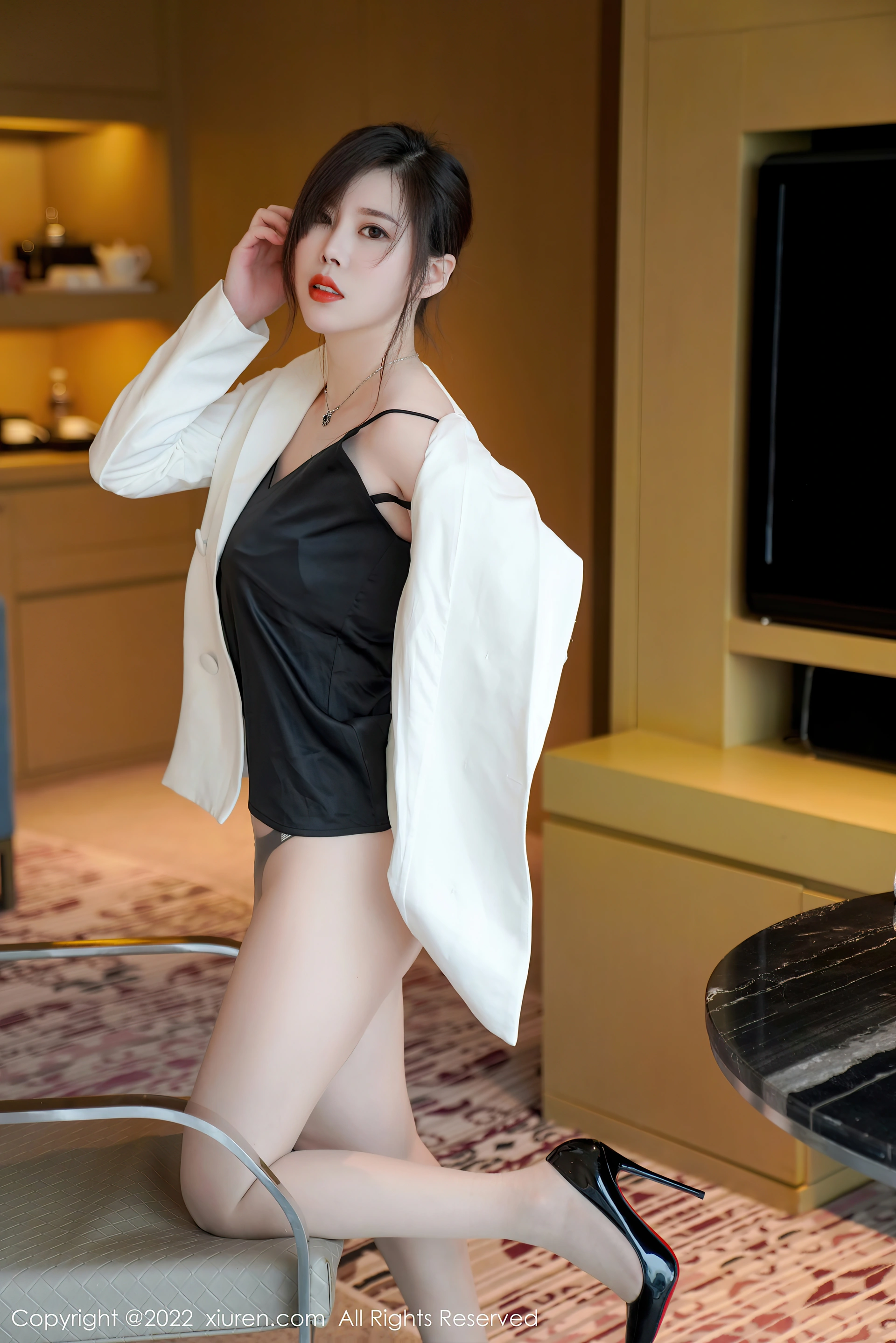 XiuRen秀人网 2022.04.19 No.4885 白茹雪 丝袜美臀 [71+1P725M]