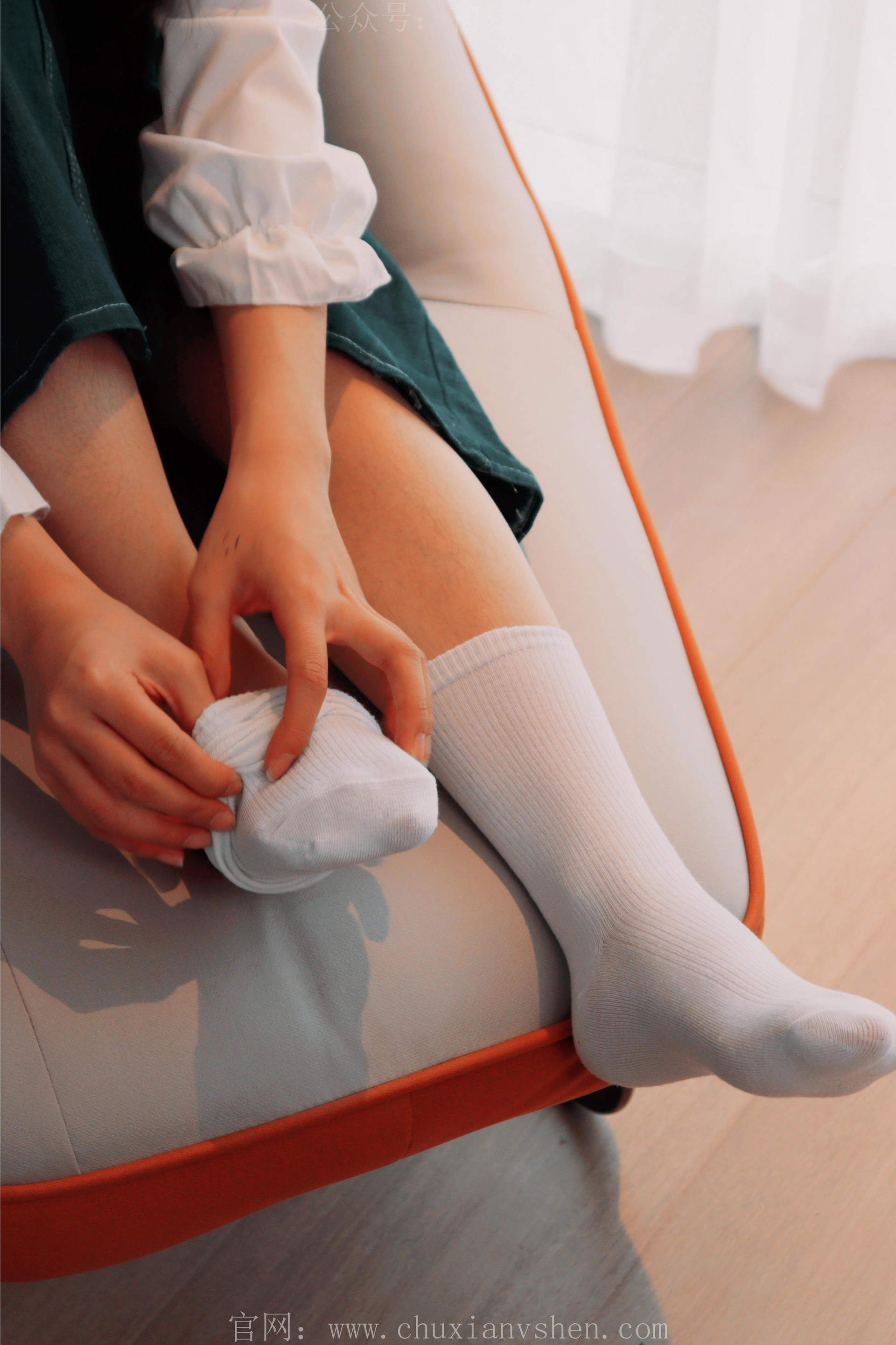 初夏女神 NO.005 沙沙 牛仔M码长裙搭小黑皮鞋[112P+1V／5.25GB]