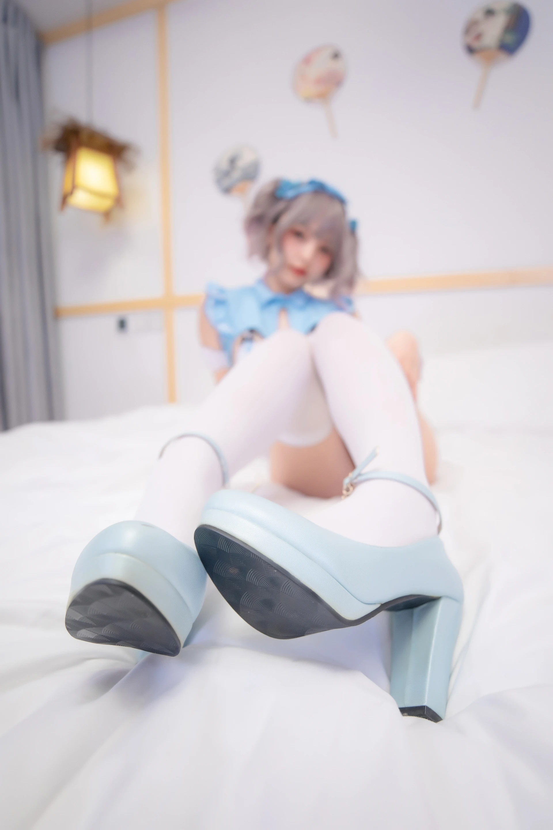 神楽坂真冬 第四季 序号1：《蓝调女仆》 [75P-188MB]内衣, 双马尾, 女仆, 白丝, 神楽坂真冬, 美腿, 美足, 高跟鞋