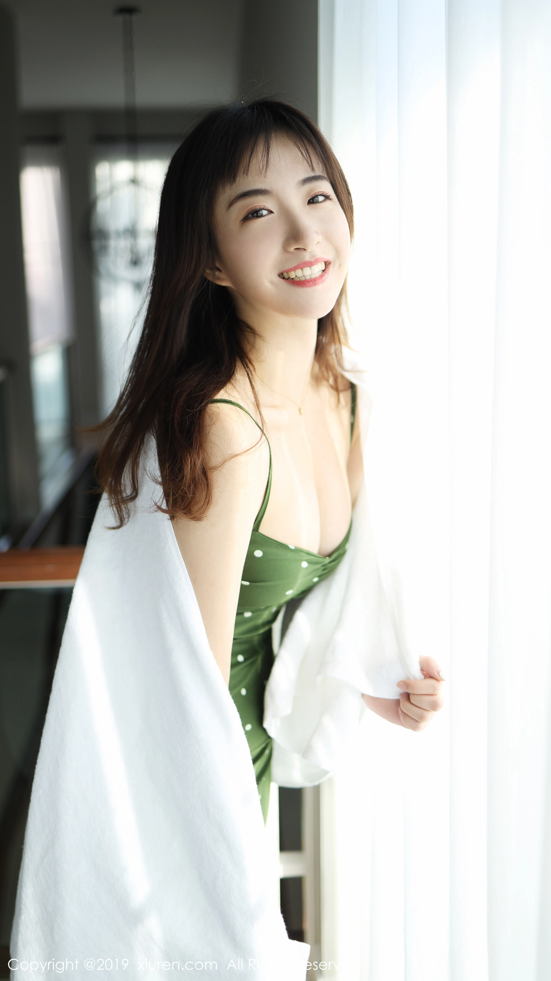 XIUREN秀人网 2019.12.30 NO.1892 艺儿拿铁[55+1P／85.8M]