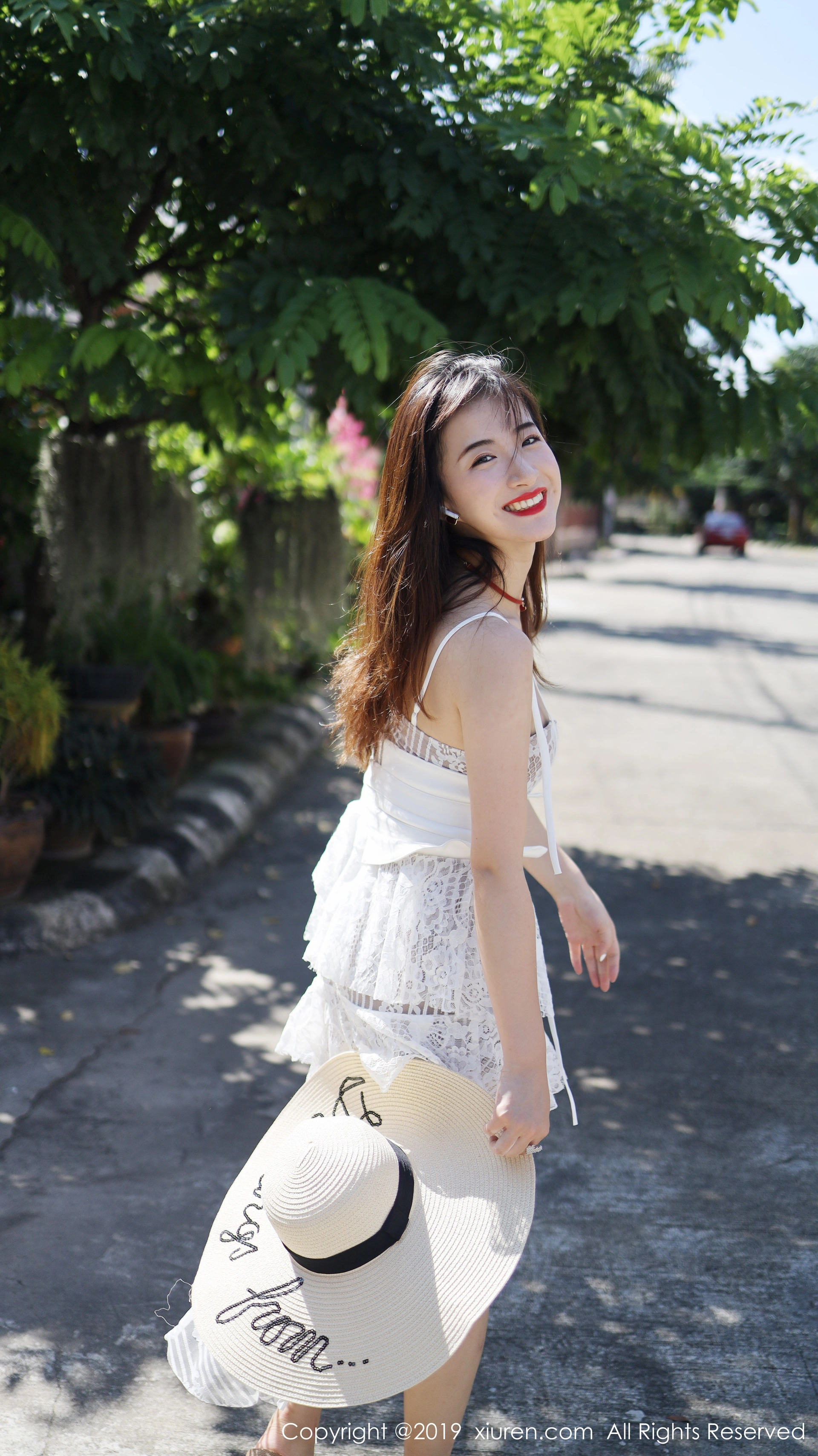 XIUREN秀人网 2019.12.30 NO.1892 艺儿拿铁[55+1P／85.8M]