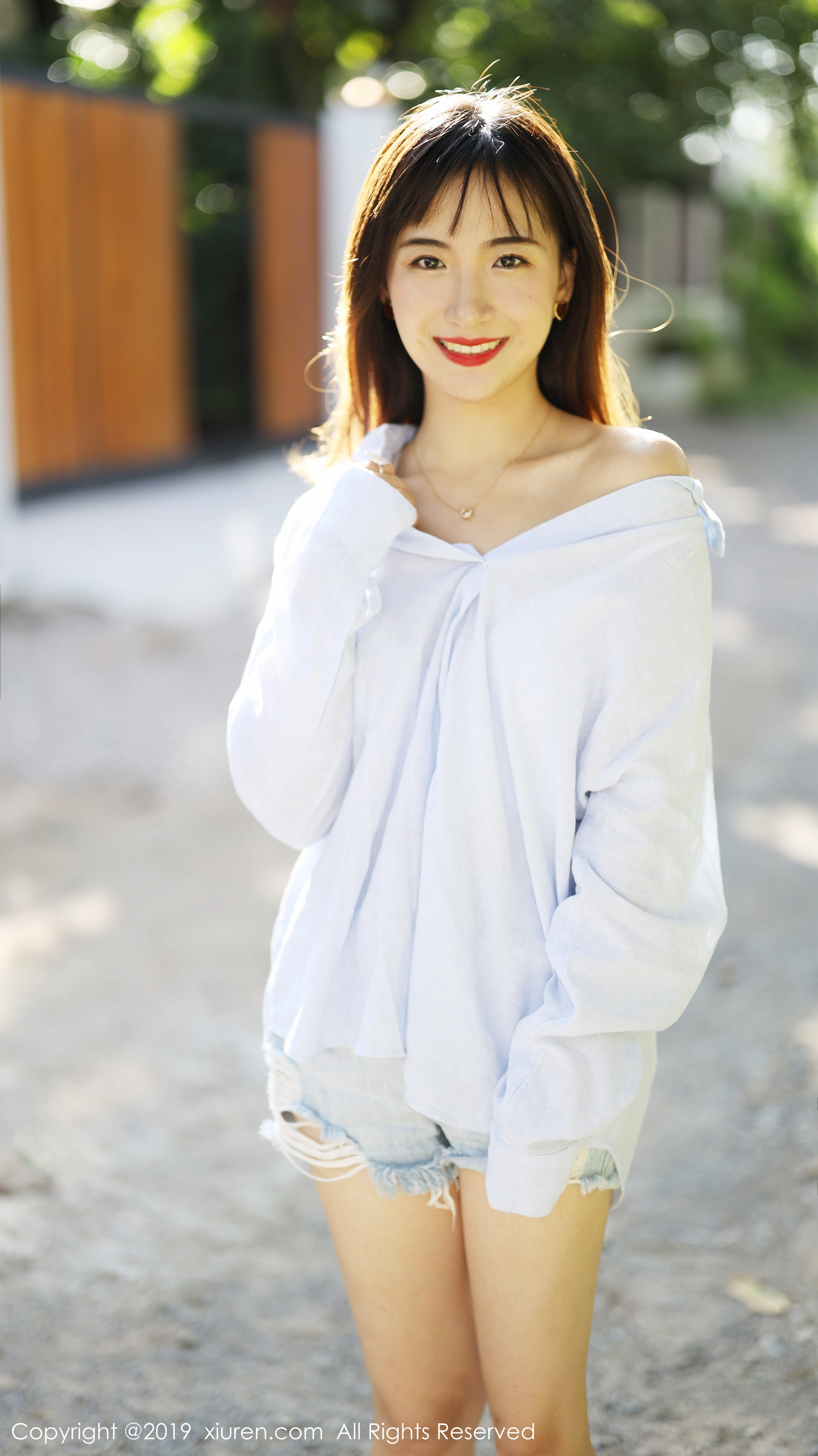 XIUREN秀人网 2019.12.30 NO.1892 艺儿拿铁[55+1P／85.8M]