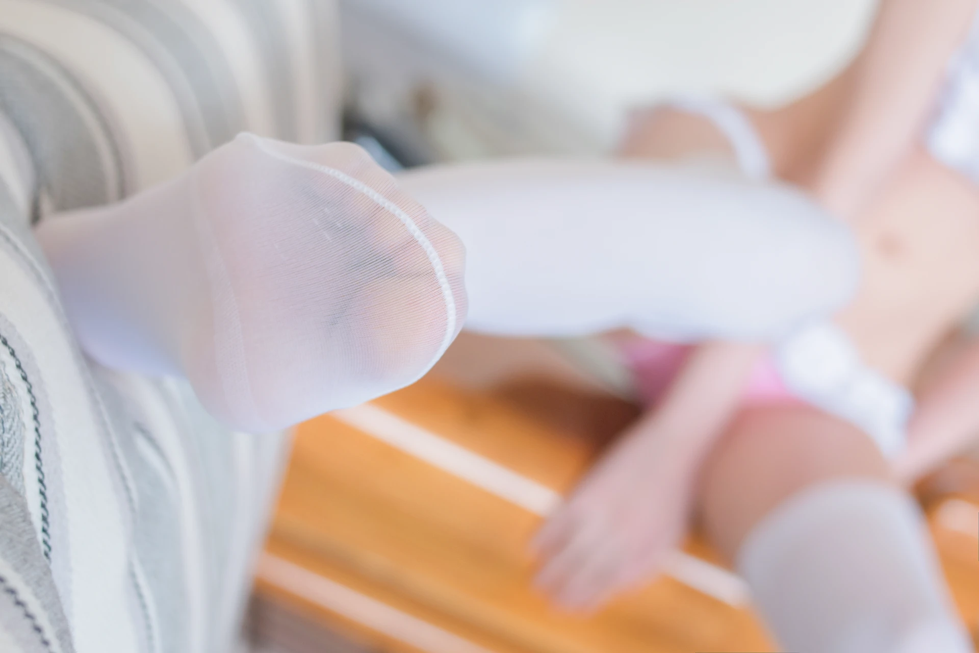 轻兰映画 SPL.002 [48P2V-730M]白丝, 美腿, 美足, 轻兰映画