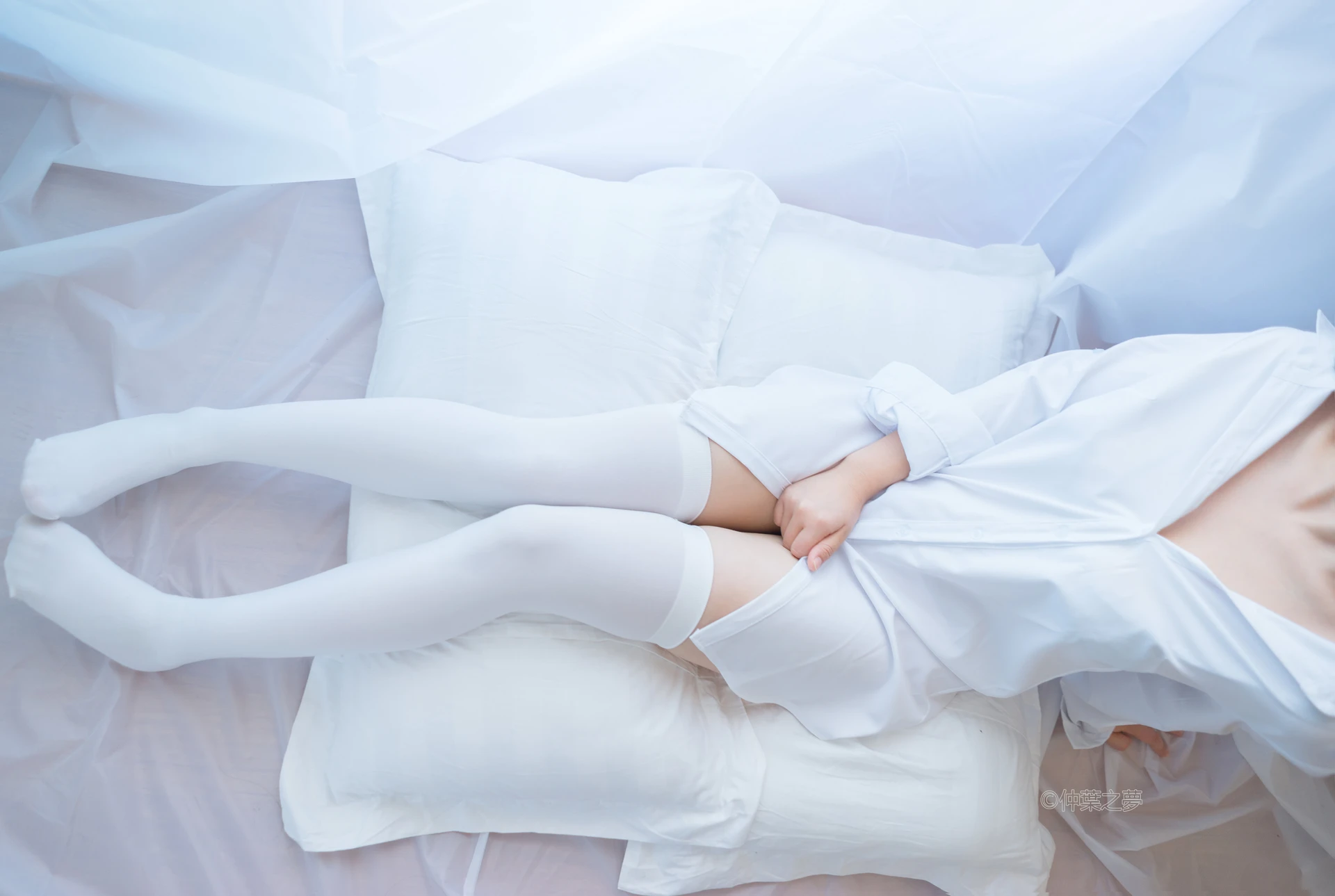 轻兰映画 SPL.013 [70P-165M]制服, 白丝, 美腿, 轻兰映画