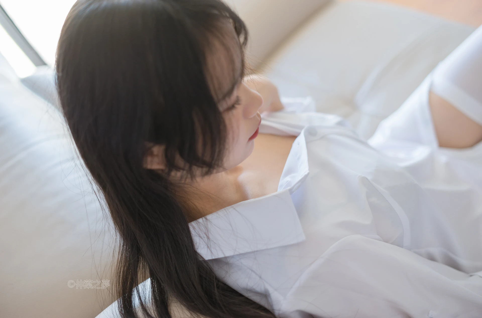 轻兰映画 SPL.013 [70P-165M]制服, 白丝, 美腿, 轻兰映画