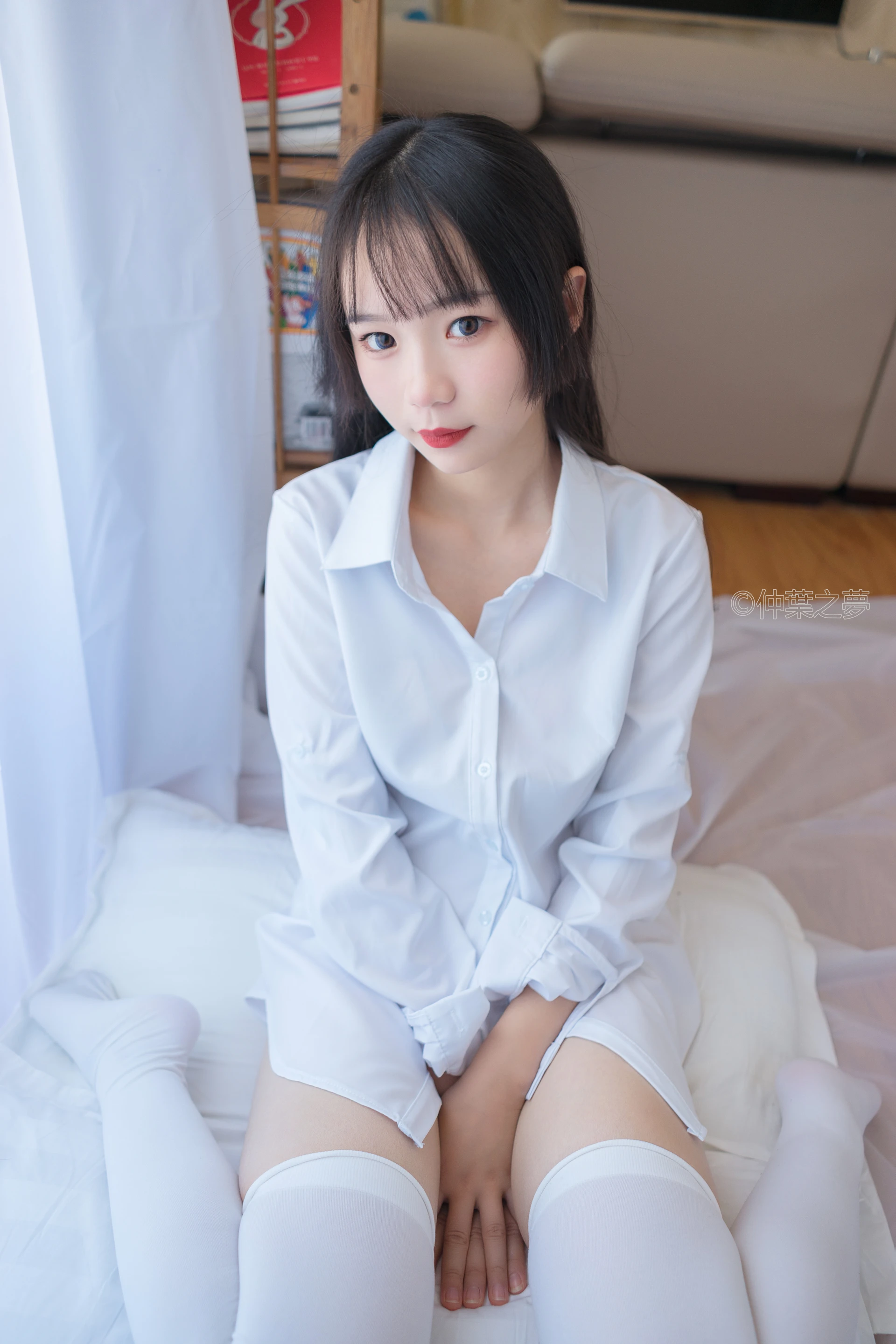 轻兰映画 SPL.013 [70P-165M]制服, 白丝, 美腿, 轻兰映画