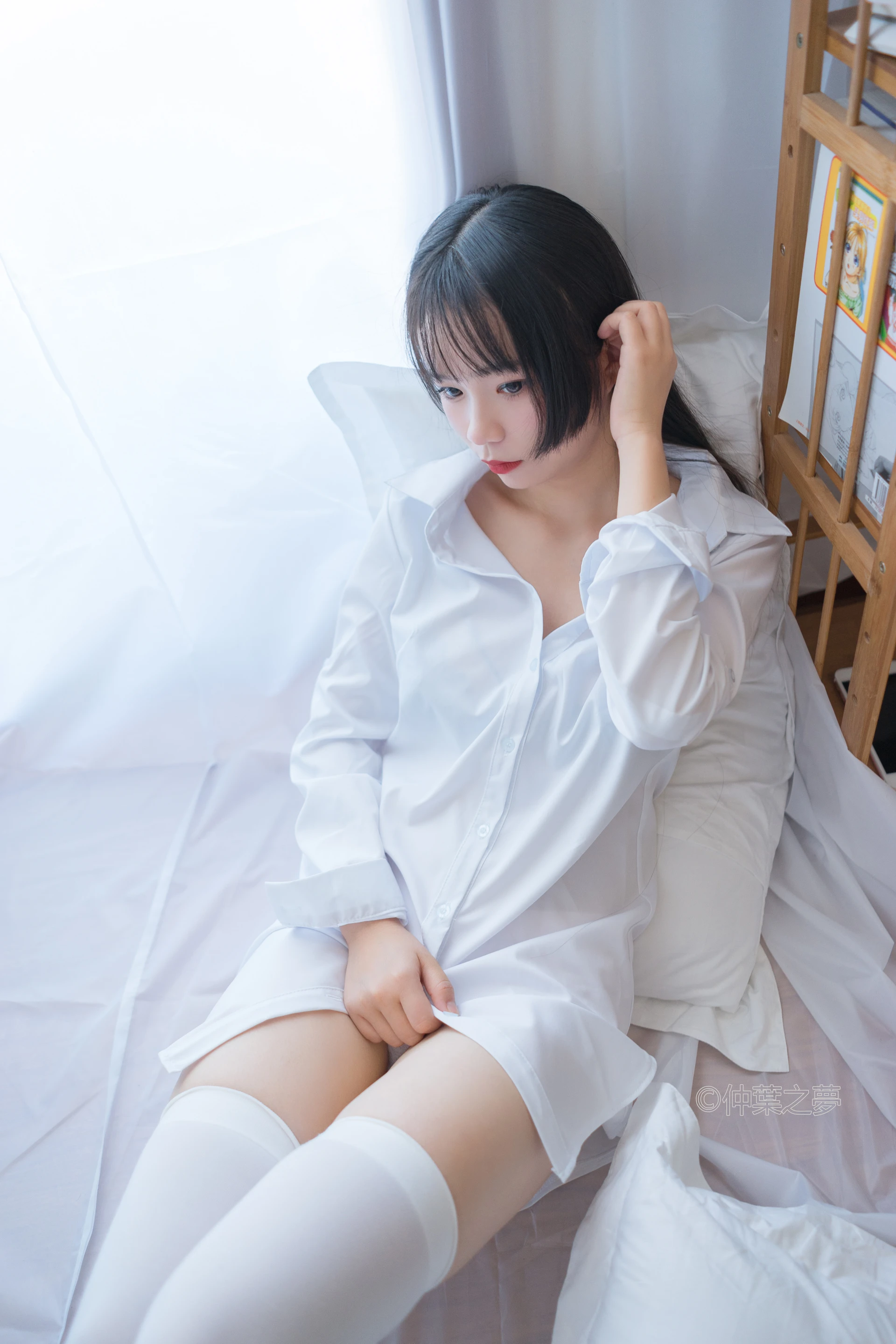 轻兰映画 SPL.013 [70P-165M]制服, 白丝, 美腿, 轻兰映画