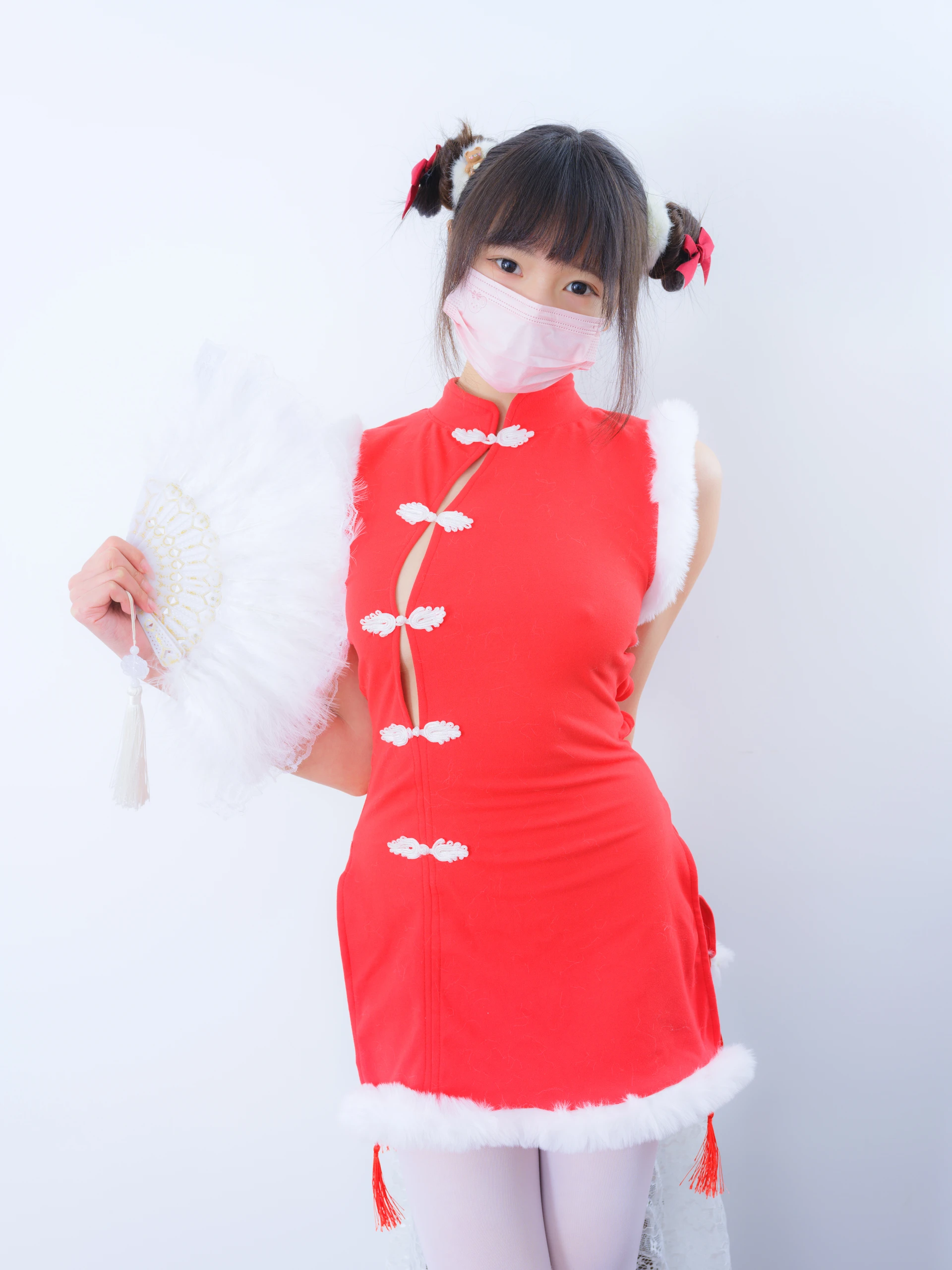 森萝财团 春雪-01E 4K 新年旗袍白丝 [109P2V-6.12GB]