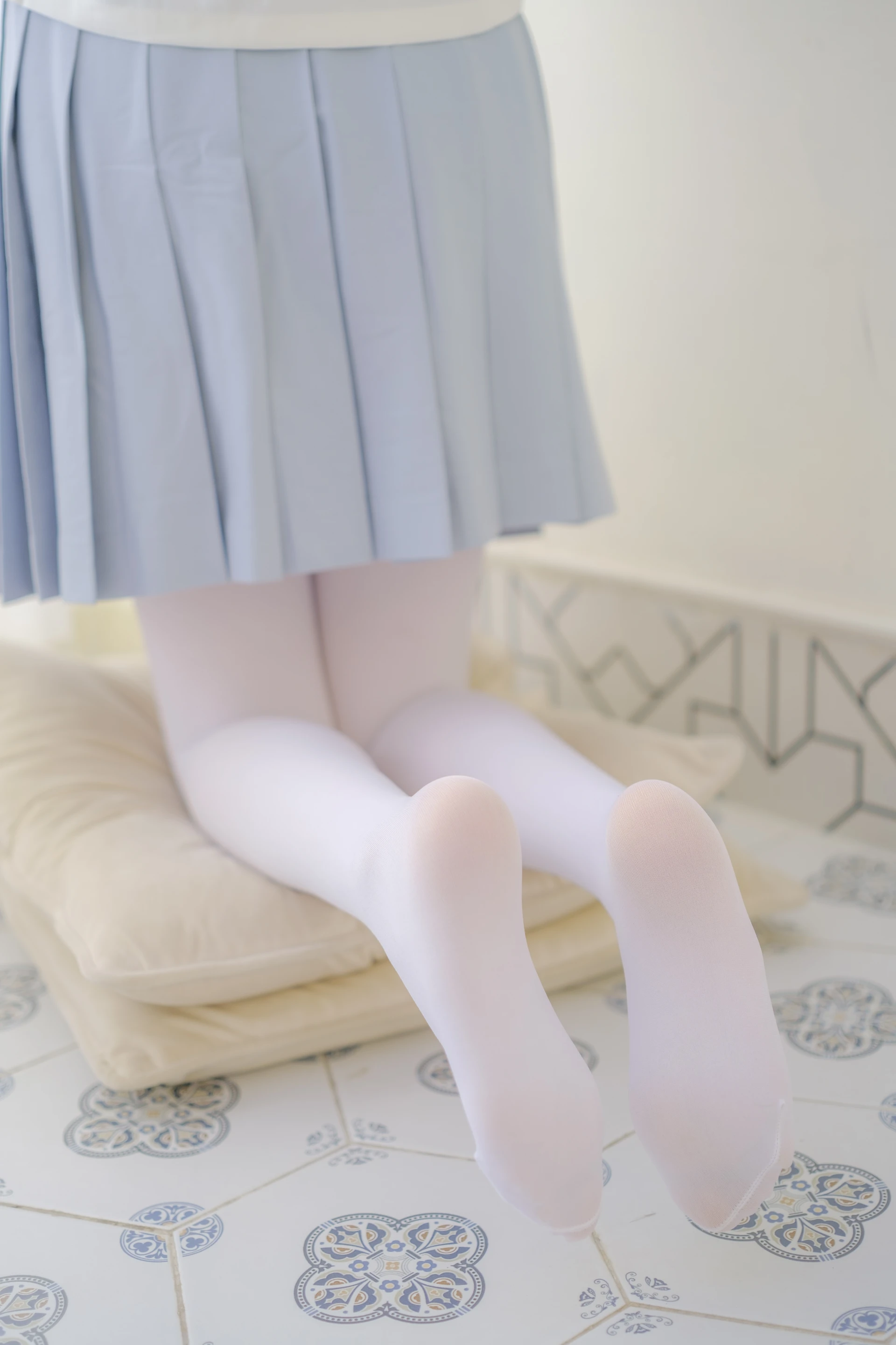 森萝财团 内部VIP系列 微风-04 白丝蓝白JK制服 [102P1V-3.3G]