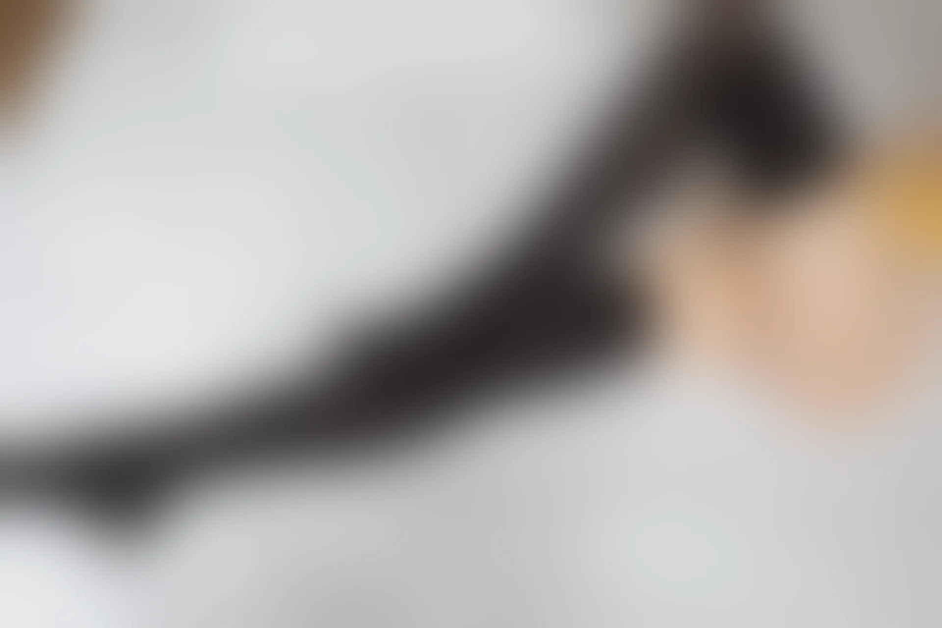 C48.004 黄色T恤衫 [40P-72MB]