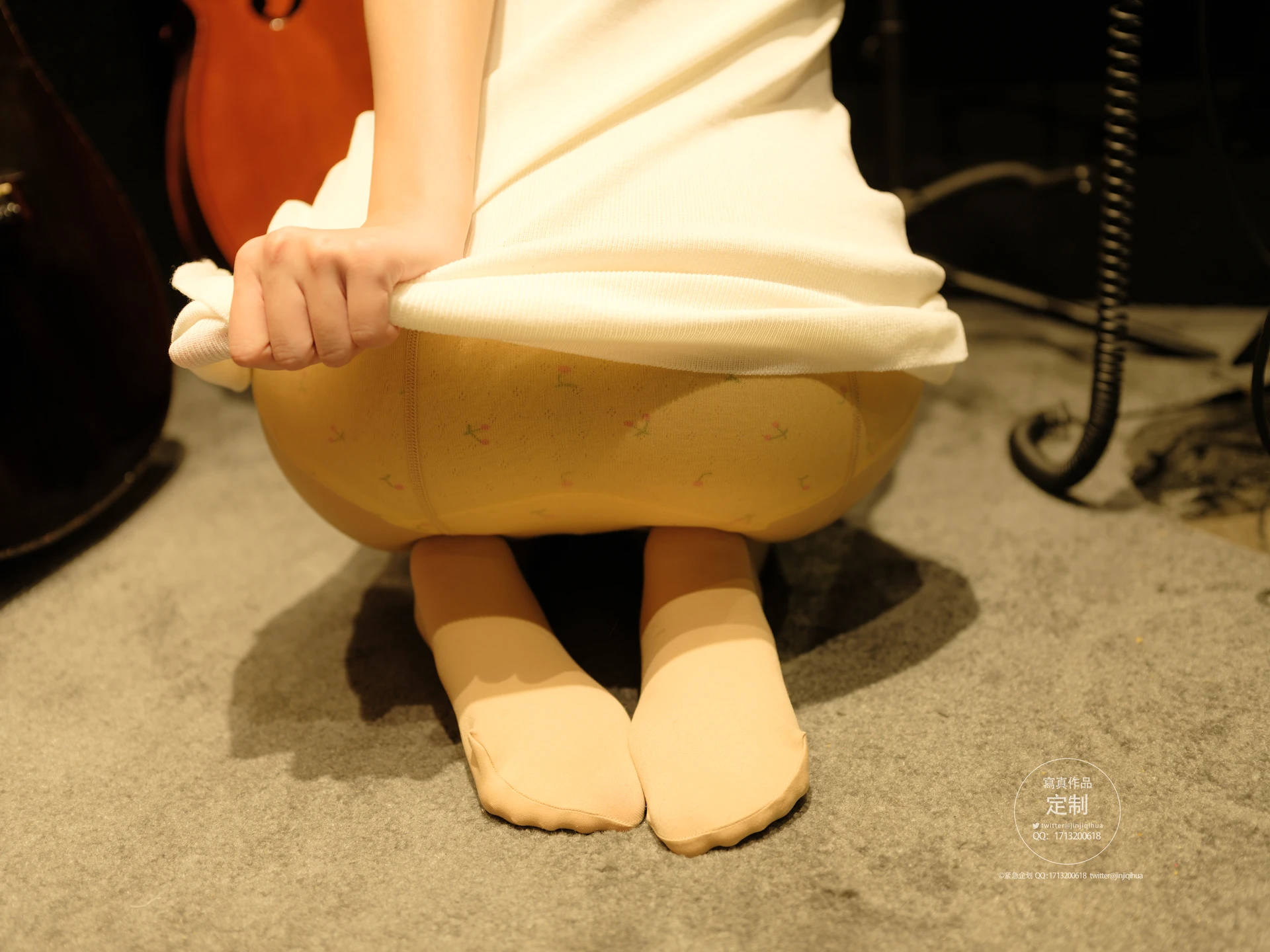 紧急企划 VOL.021 [74P1V-4.6GB] 一只喵喵梓 肉丝双马尾一只喵喵梓, 双马尾, 紧急企划, 美腿, 美足, 肉丝