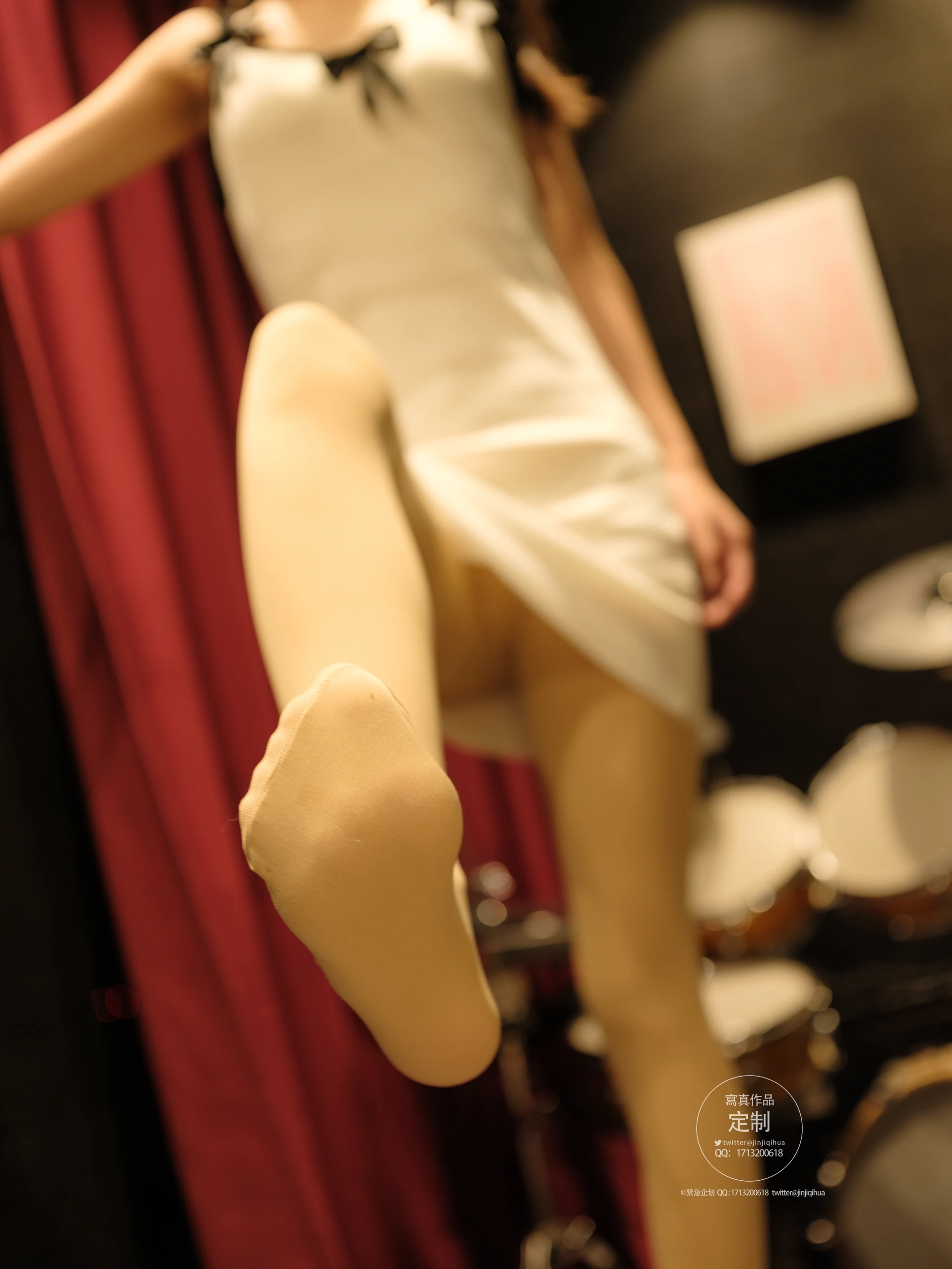 紧急企划 VOL.021 [74P1V-4.6GB] 一只喵喵梓 肉丝双马尾一只喵喵梓, 双马尾, 紧急企划, 美腿, 美足, 肉丝