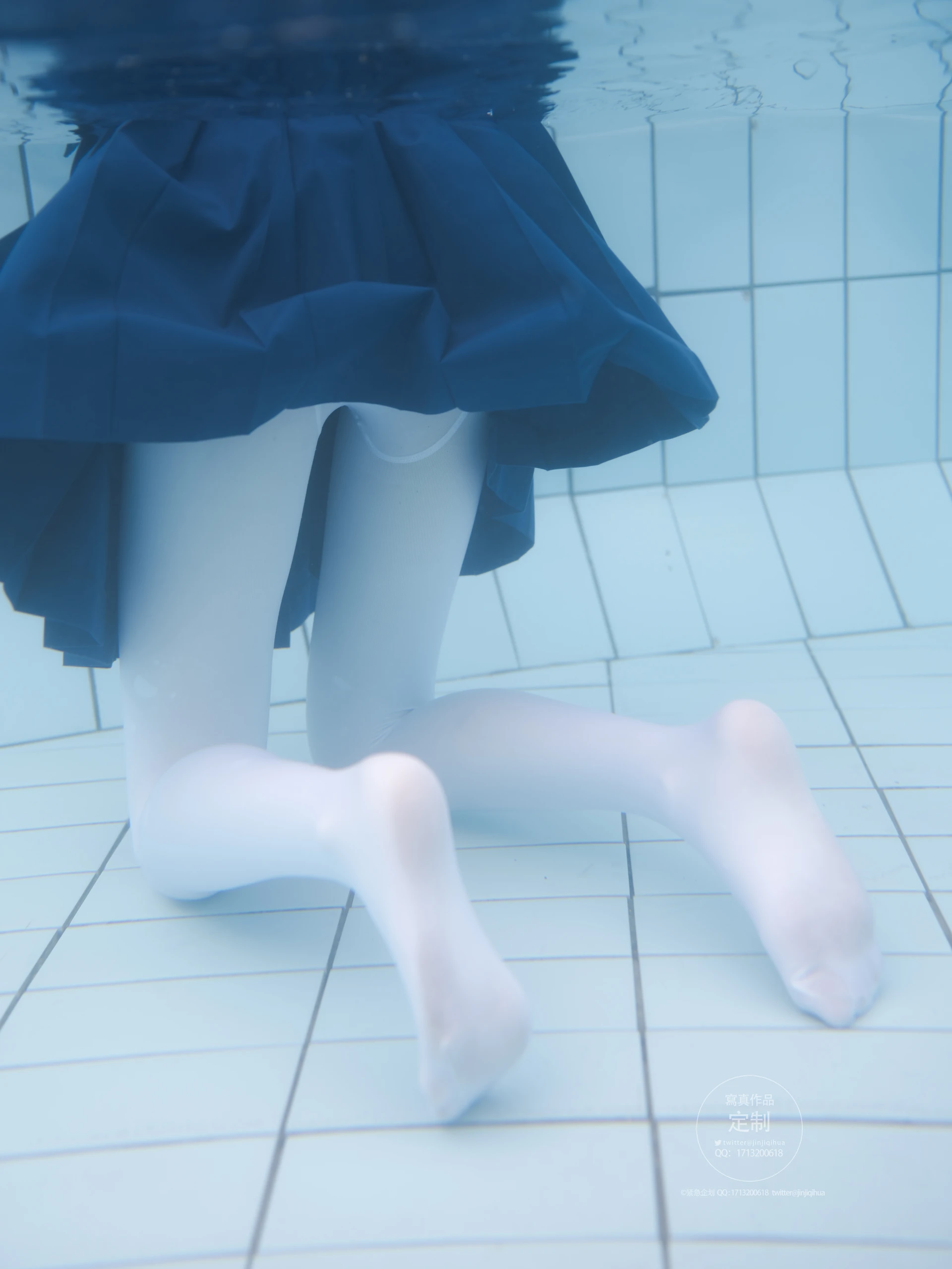 紧急企划 Y-003 咦咿yiyiyiyiyi 水下超唯美白丝jk [88P1V-1.14G]JK, 咦咿yiyiyiyiyi, 白丝, 紧急企划, 美腿, 美足