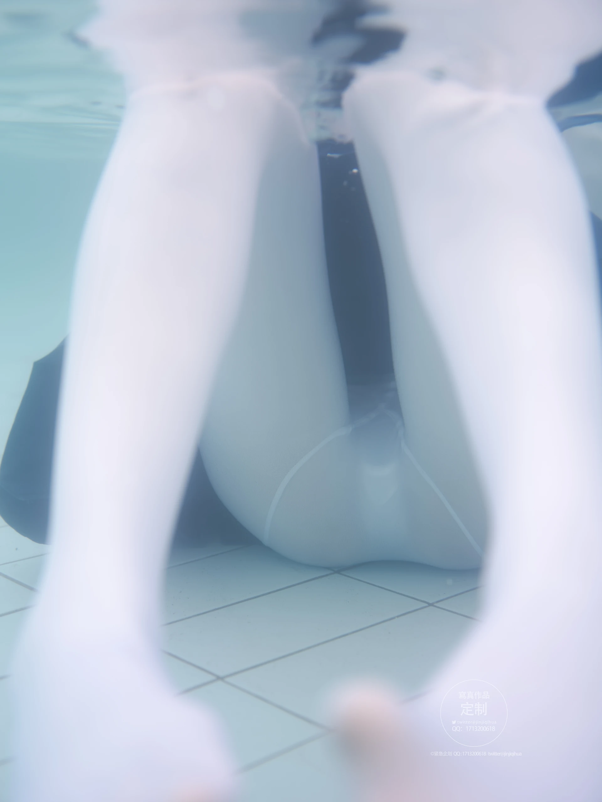 紧急企划 Y-003 咦咿yiyiyiyiyi 水下超唯美白丝jk [88P1V-1.14G]JK, 咦咿yiyiyiyiyi, 白丝, 紧急企划, 美腿, 美足