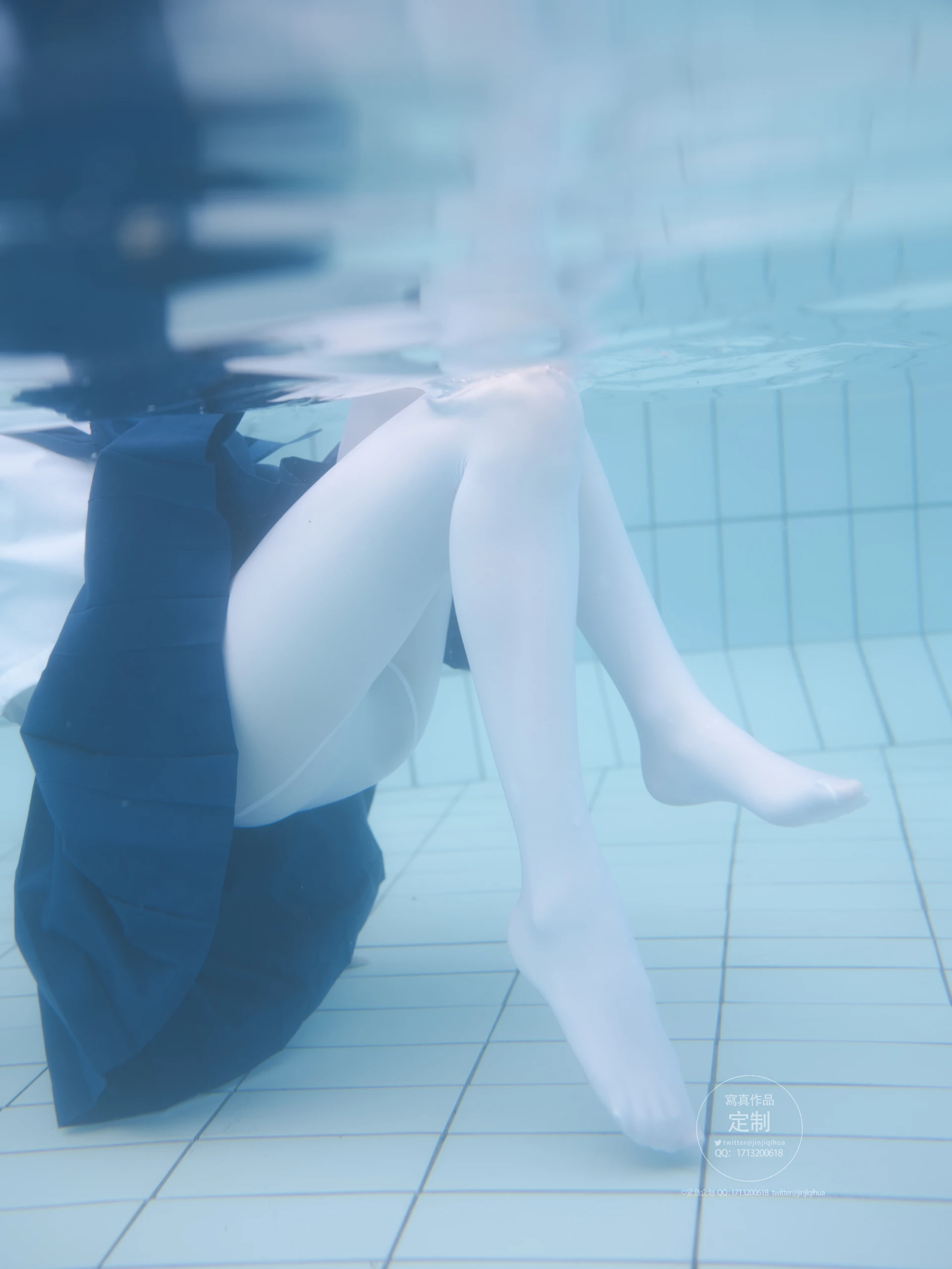 紧急企划 Y-003 咦咿yiyiyiyiyi 水下超唯美白丝jk [88P1V-1.14G]JK, 咦咿yiyiyiyiyi, 白丝, 紧急企划, 美腿, 美足