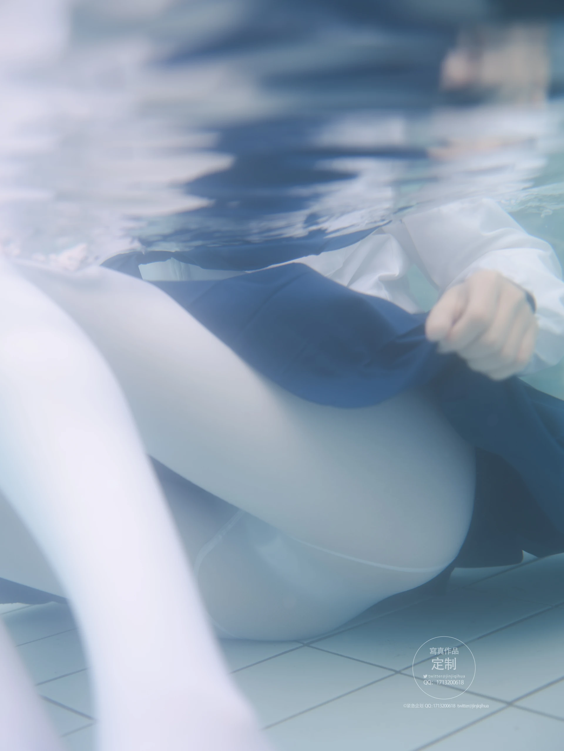 紧急企划 Y-003 咦咿yiyiyiyiyi 水下超唯美白丝jk [88P1V-1.14G]JK, 咦咿yiyiyiyiyi, 白丝, 紧急企划, 美腿, 美足