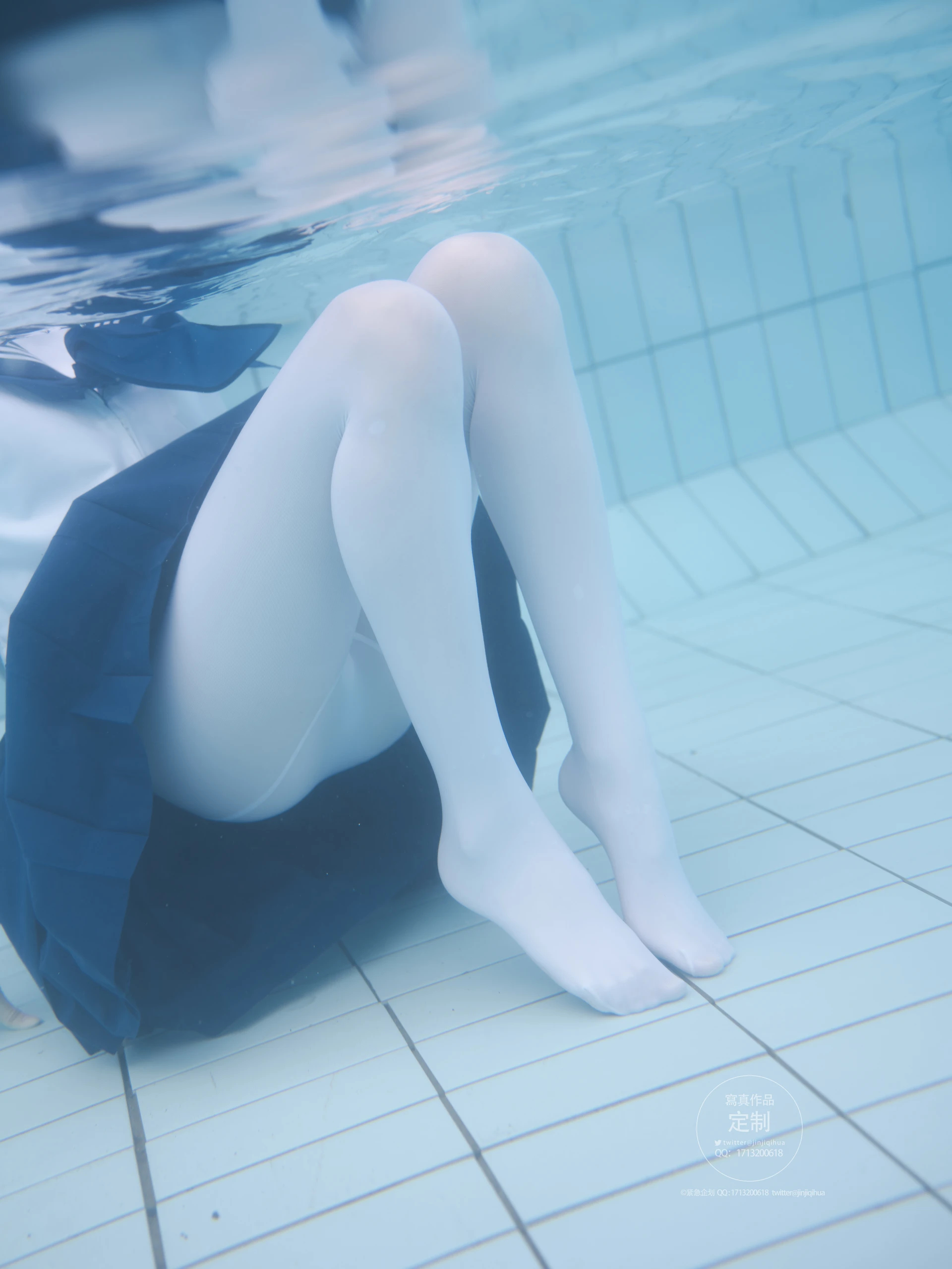 紧急企划 Y-003 咦咿yiyiyiyiyi 水下超唯美白丝jk [88P1V-1.14G]JK, 咦咿yiyiyiyiyi, 白丝, 紧急企划, 美腿, 美足