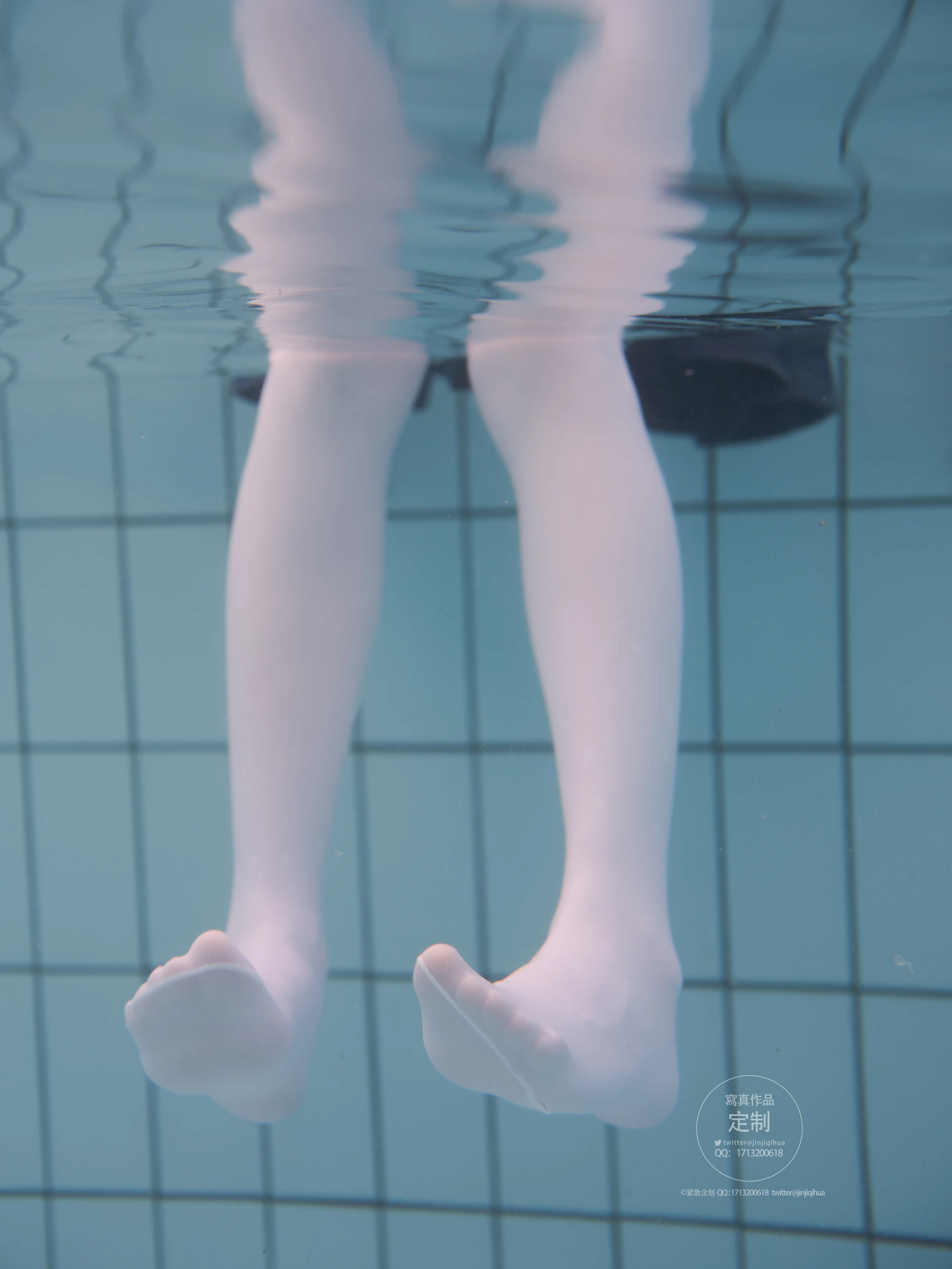 紧急企划 Y-003 咦咿yiyiyiyiyi 水下超唯美白丝jk [88P1V-1.14G]JK, 咦咿yiyiyiyiyi, 白丝, 紧急企划, 美腿, 美足