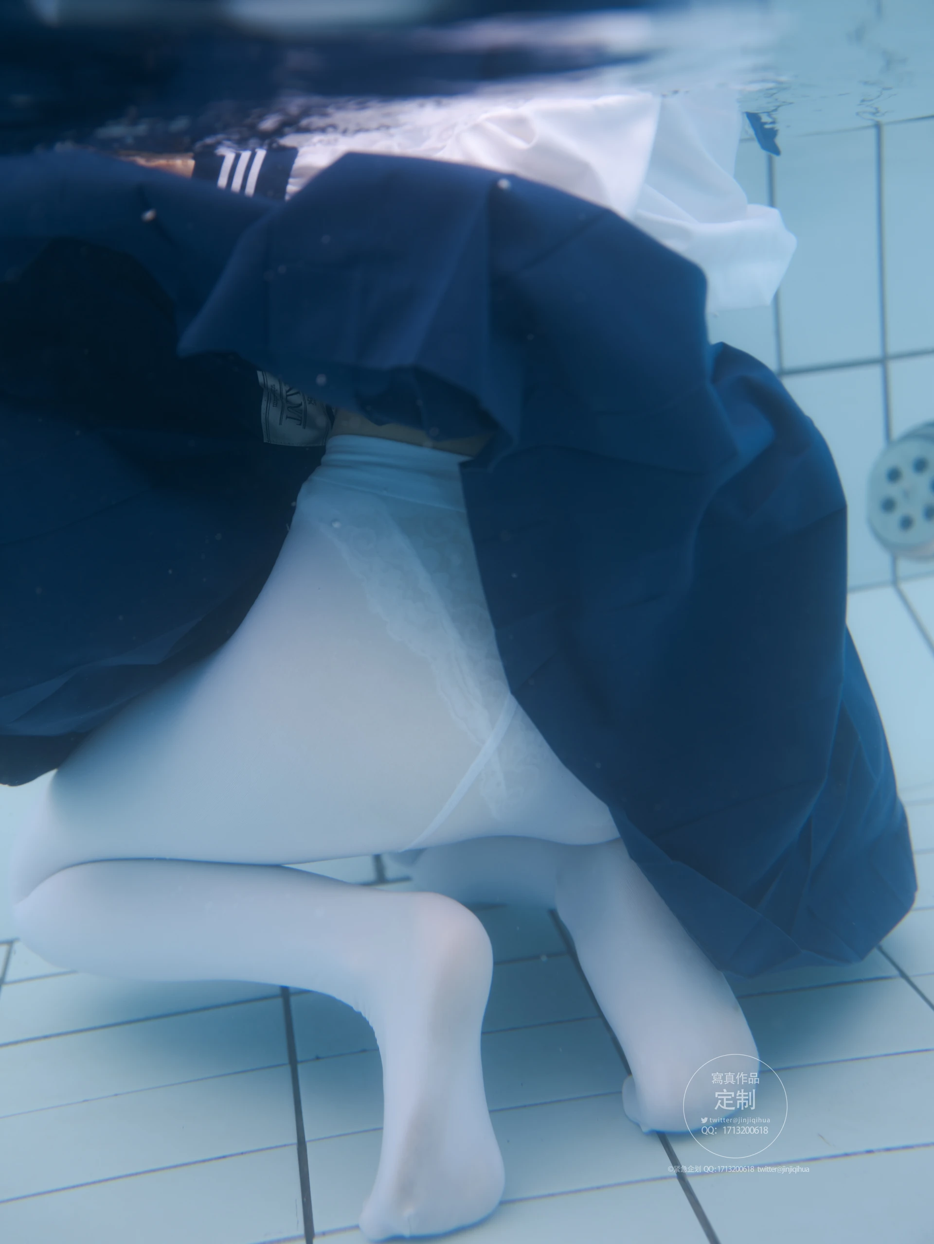 紧急企划 Y-003 咦咿yiyiyiyiyi 水下超唯美白丝jk [88P1V-1.14G]JK, 咦咿yiyiyiyiyi, 白丝, 紧急企划, 美腿, 美足