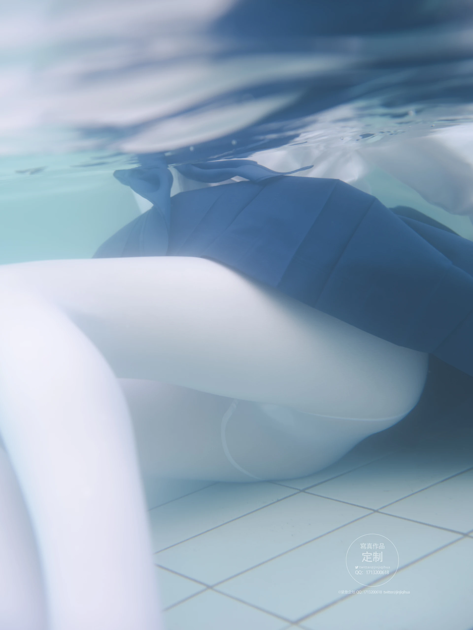 紧急企划 Y-003 咦咿yiyiyiyiyi 水下超唯美白丝jk [88P1V-1.14G]JK, 咦咿yiyiyiyiyi, 白丝, 紧急企划, 美腿, 美足