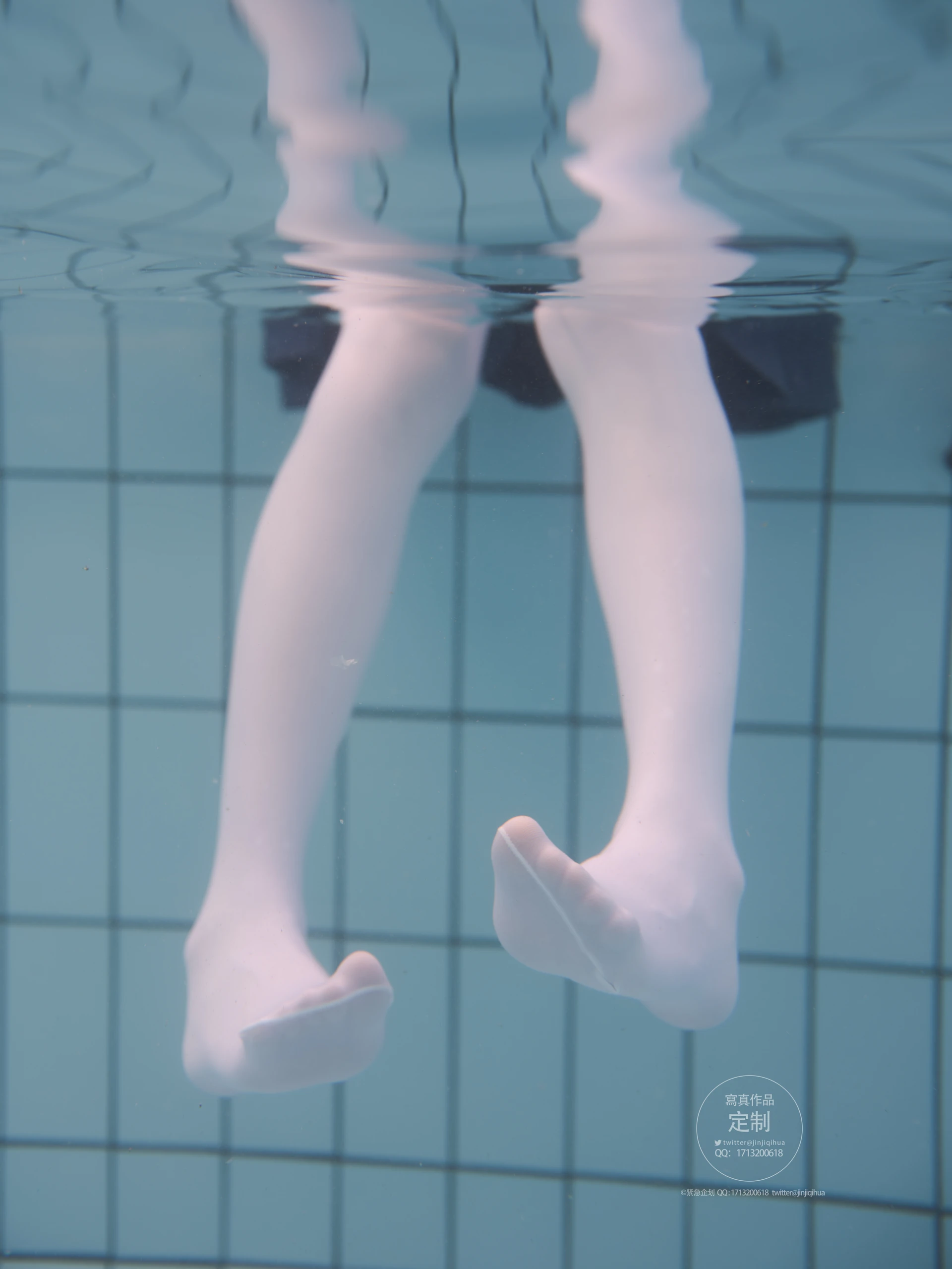 紧急企划 Y-003 咦咿yiyiyiyiyi 水下超唯美白丝jk [88P1V-1.14G]JK, 咦咿yiyiyiyiyi, 白丝, 紧急企划, 美腿, 美足