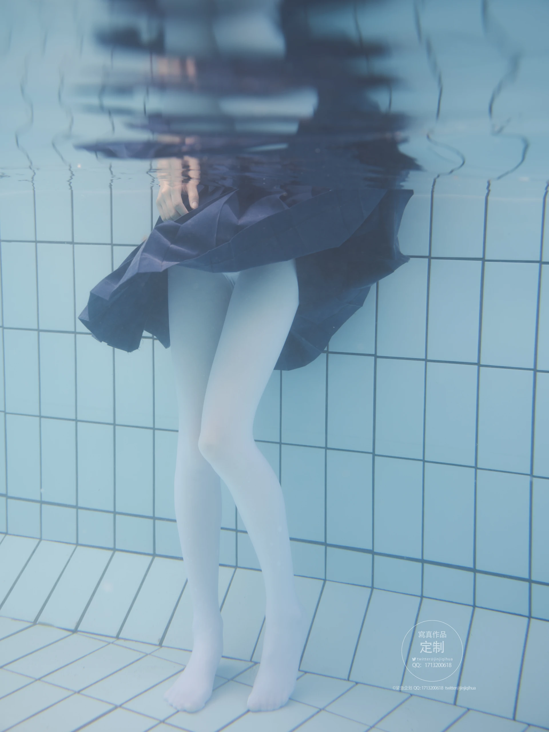 紧急企划 Y-003 咦咿yiyiyiyiyi 水下超唯美白丝jk [88P1V-1.14G]JK, 咦咿yiyiyiyiyi, 白丝, 紧急企划, 美腿, 美足