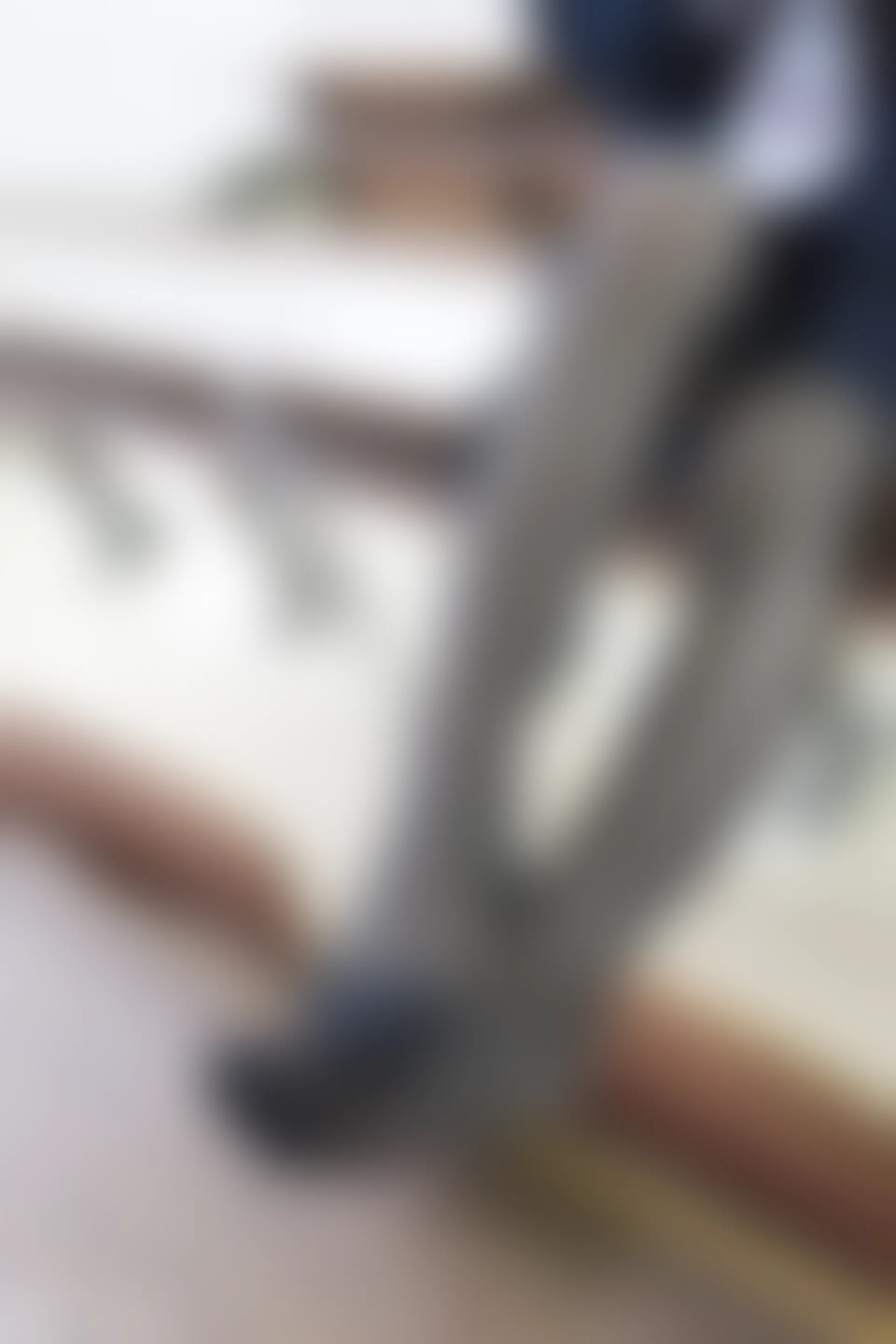 C14.007 教室里的黑丝 [39P-334MB]