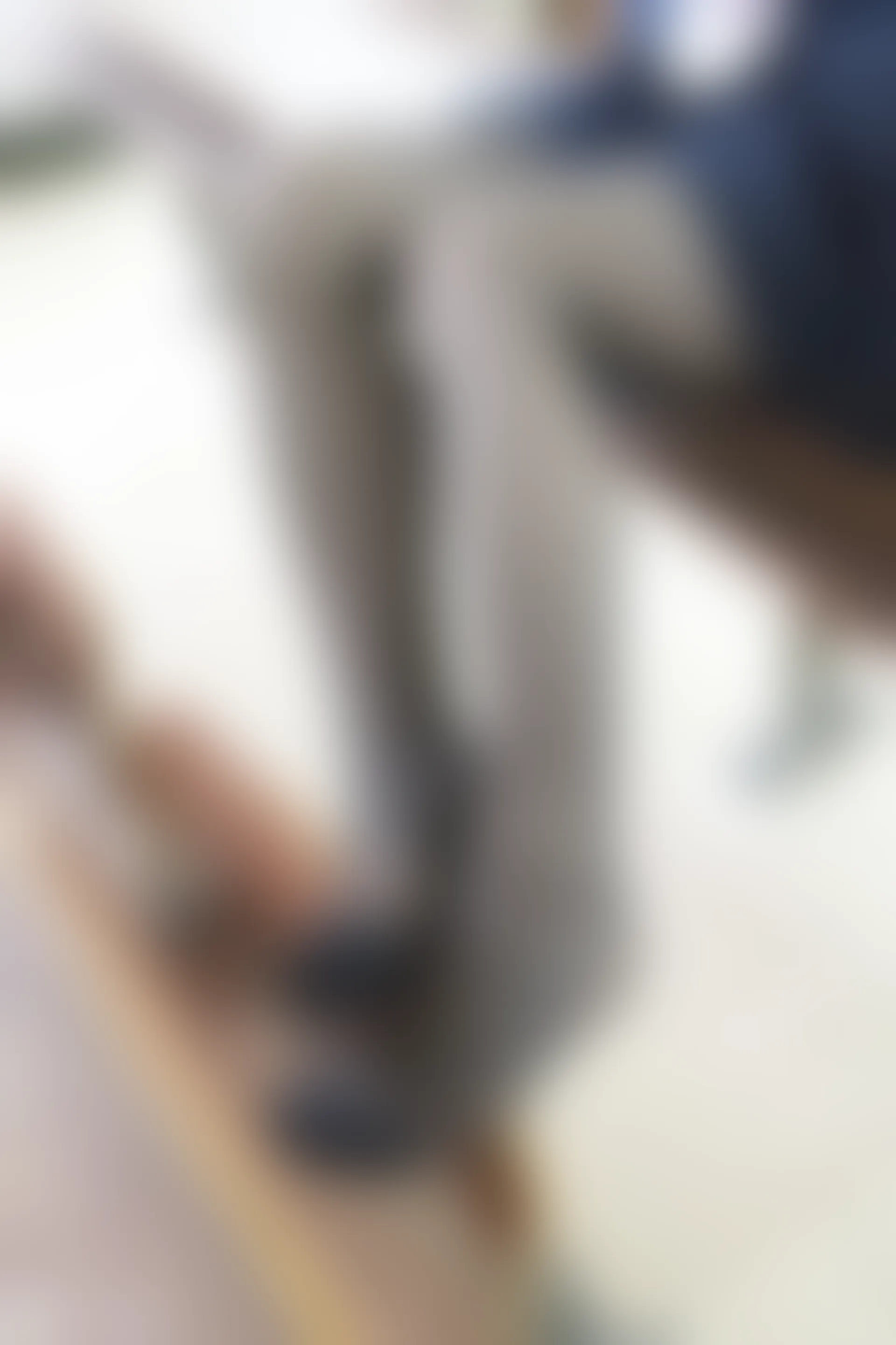 C14.007 教室里的黑丝 [39P-334MB]