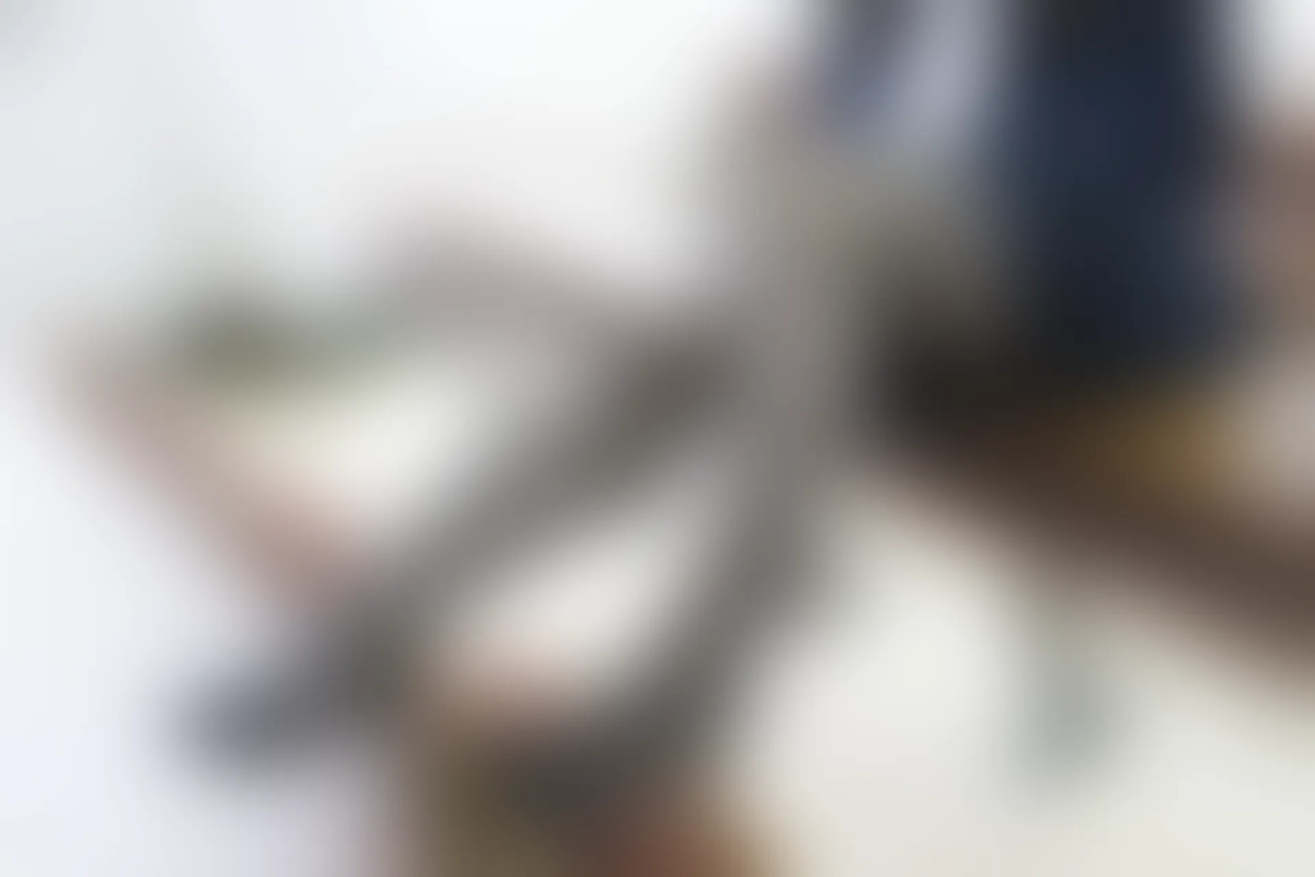 C14.007 教室里的黑丝 [39P-334MB]