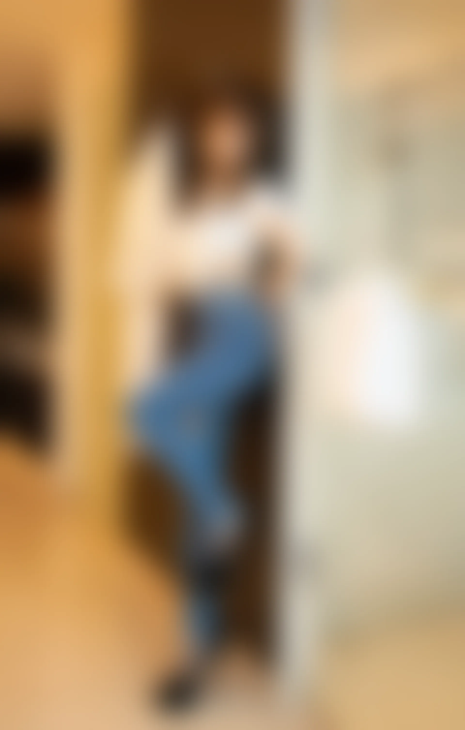 XiuRen秀人网 2022.03.17 No.4729 豆瓣酱 牛仔裤美腿[79+1P 827MB]