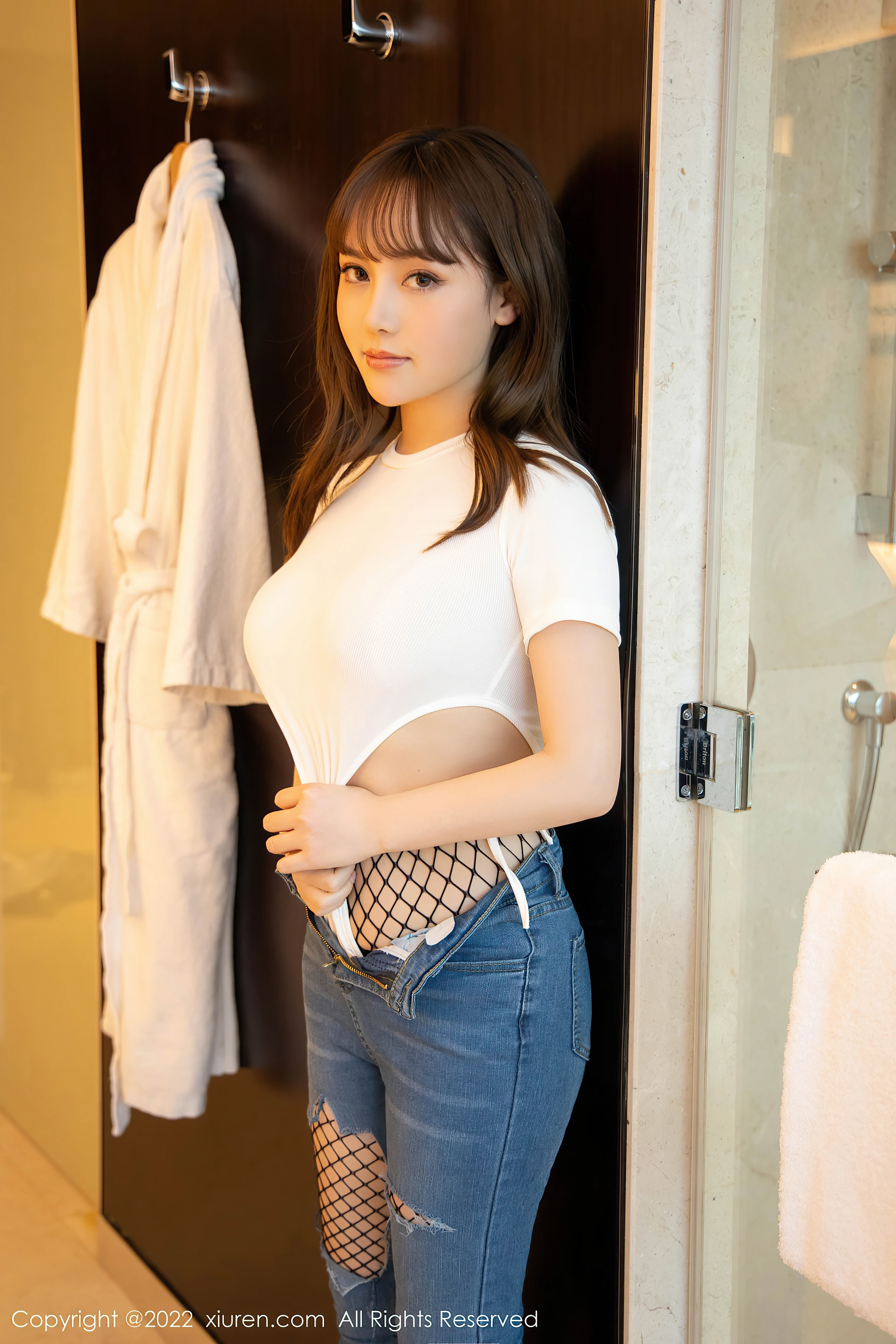 XiuRen秀人网 2022.03.17 No.4729 豆瓣酱 牛仔裤美腿[79+1P 827MB]