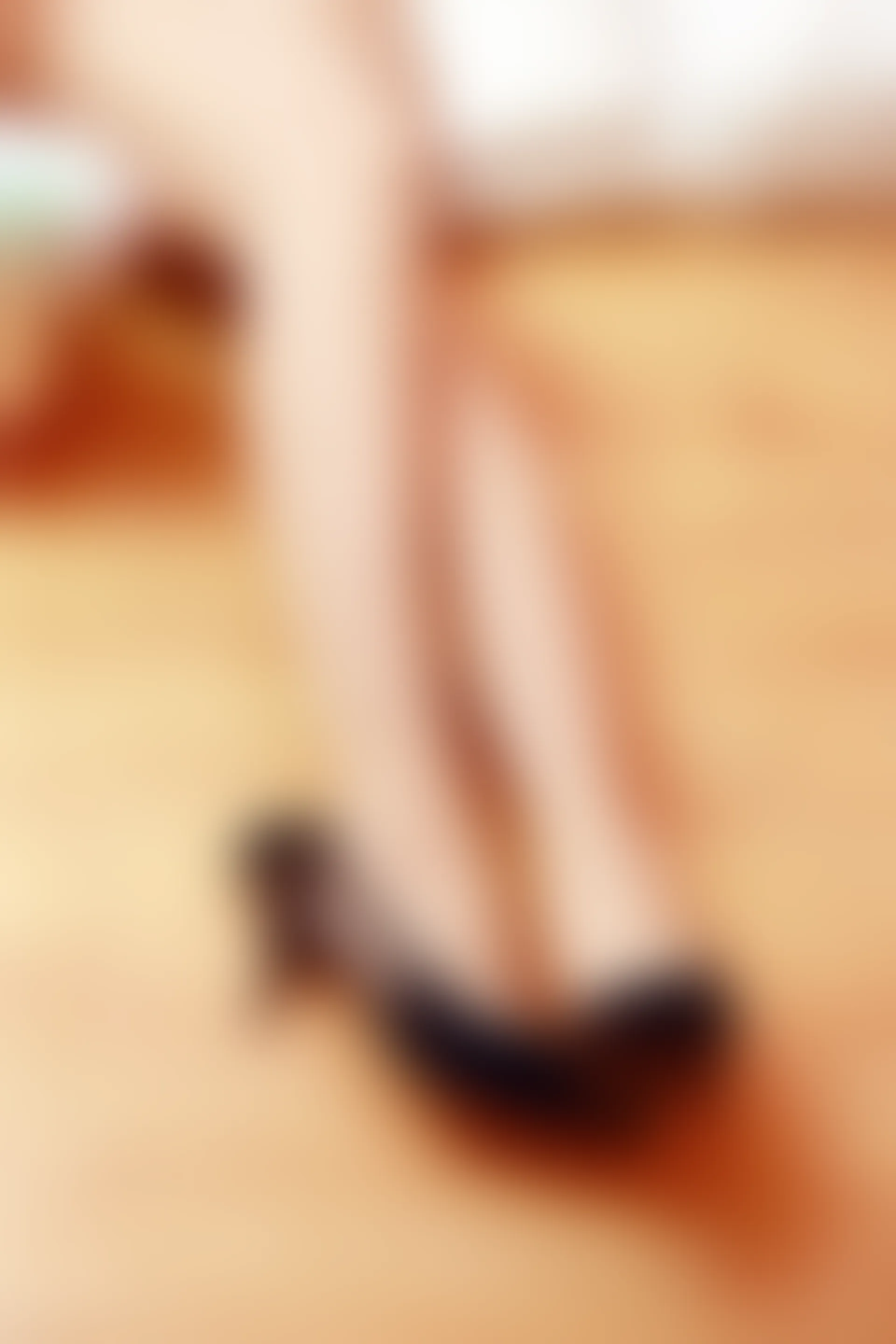 初夏女神 NO.065 依依 家教工装搭配高跟鞋[120P+1V／6.24GB]