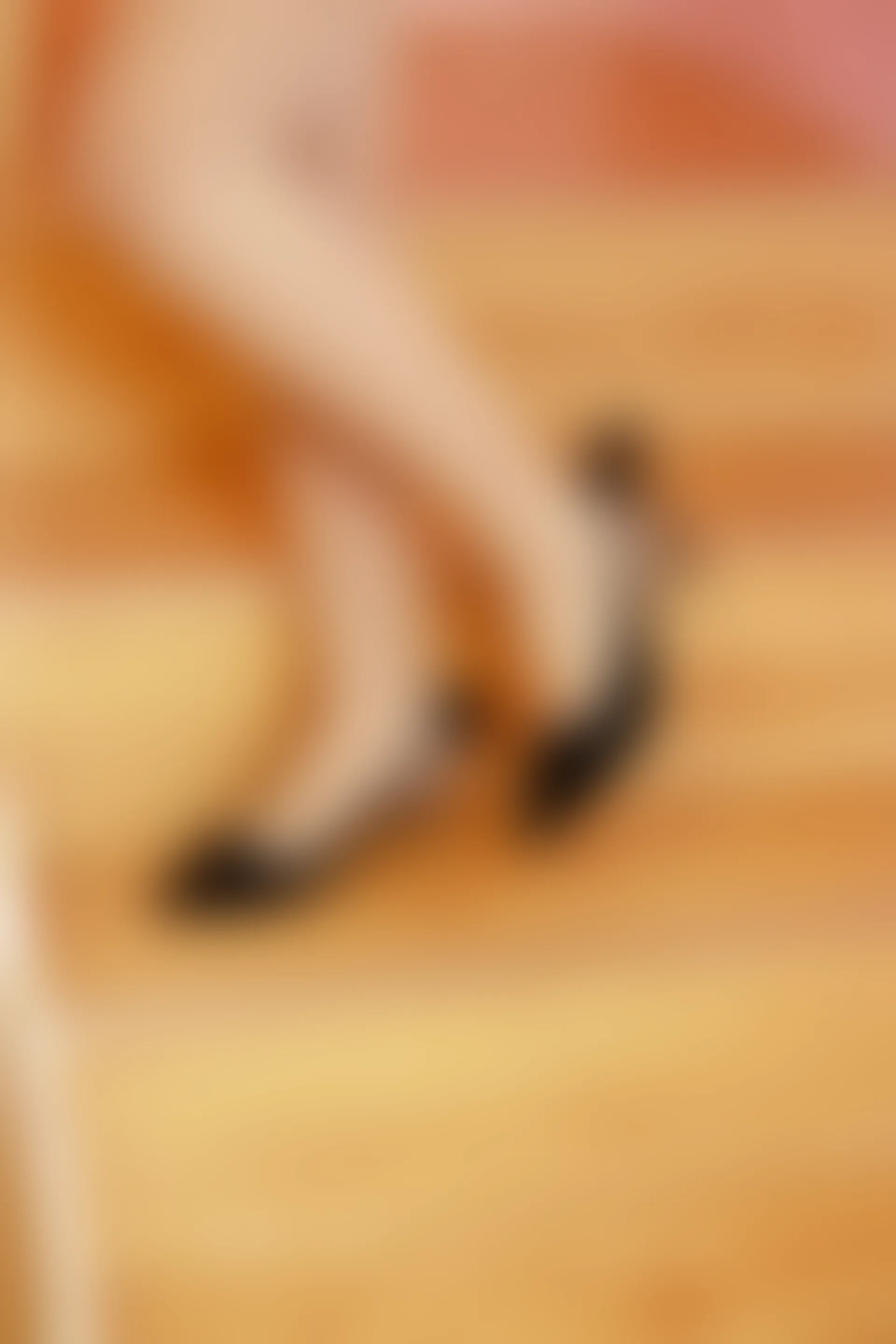 初夏女神 NO.065 依依 家教工装搭配高跟鞋[120P+1V／6.24GB]