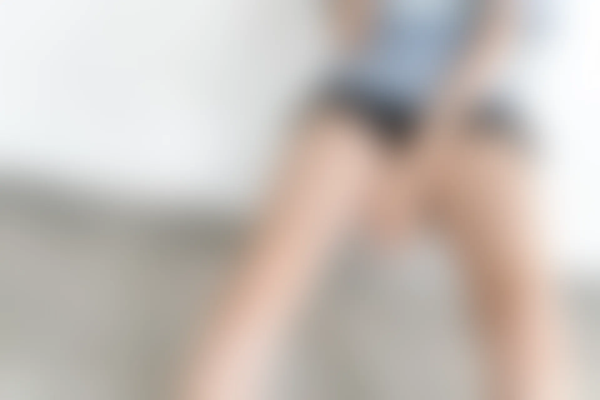 C29.003 凳子上的果腿 [40P-72MB]
