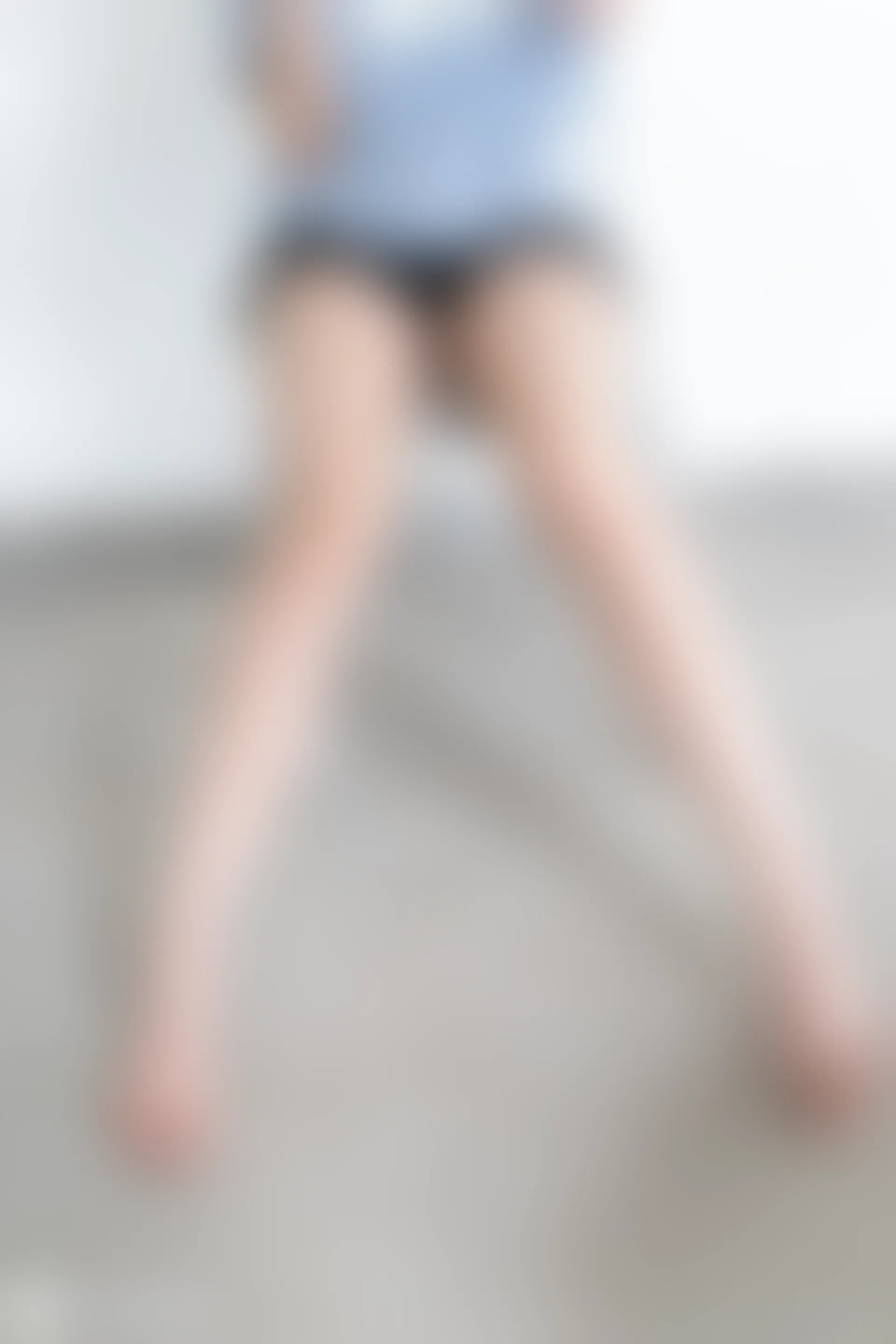 C29.003 凳子上的果腿 [40P-72MB]
