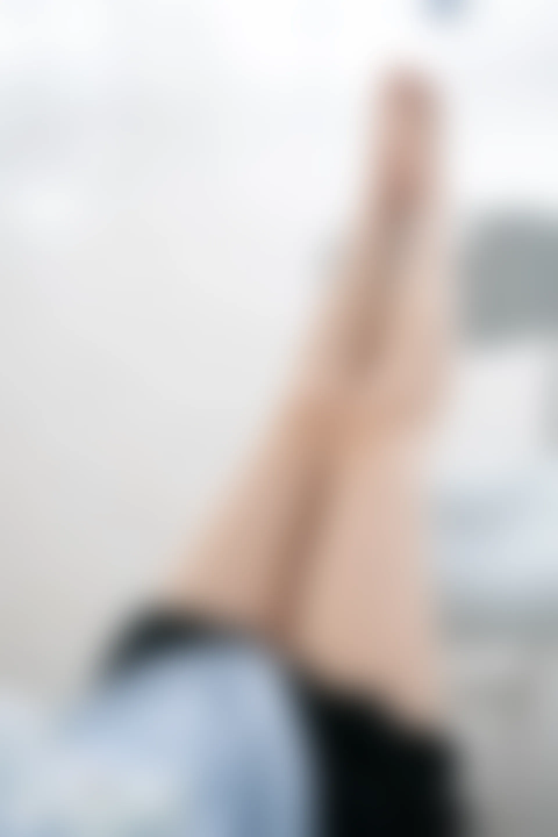 C29.003 凳子上的果腿 [40P-72MB]