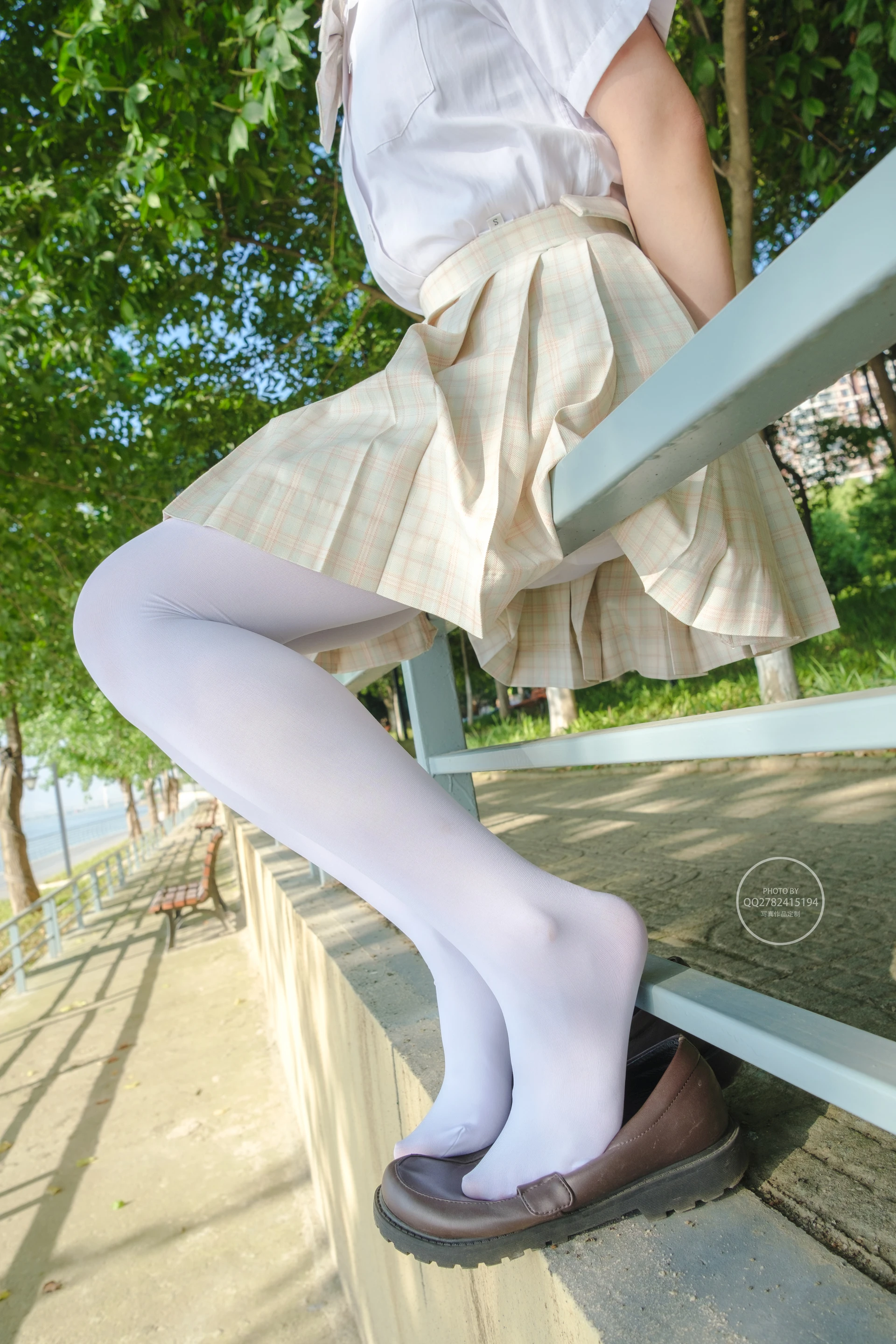 森萝财团 有料-40 小香 80D 白丝JK制服外景 [95P-1.1G]JK, JK制服, 制服, 小香, 有料, 森萝财团, 白丝, 美腿, 美足